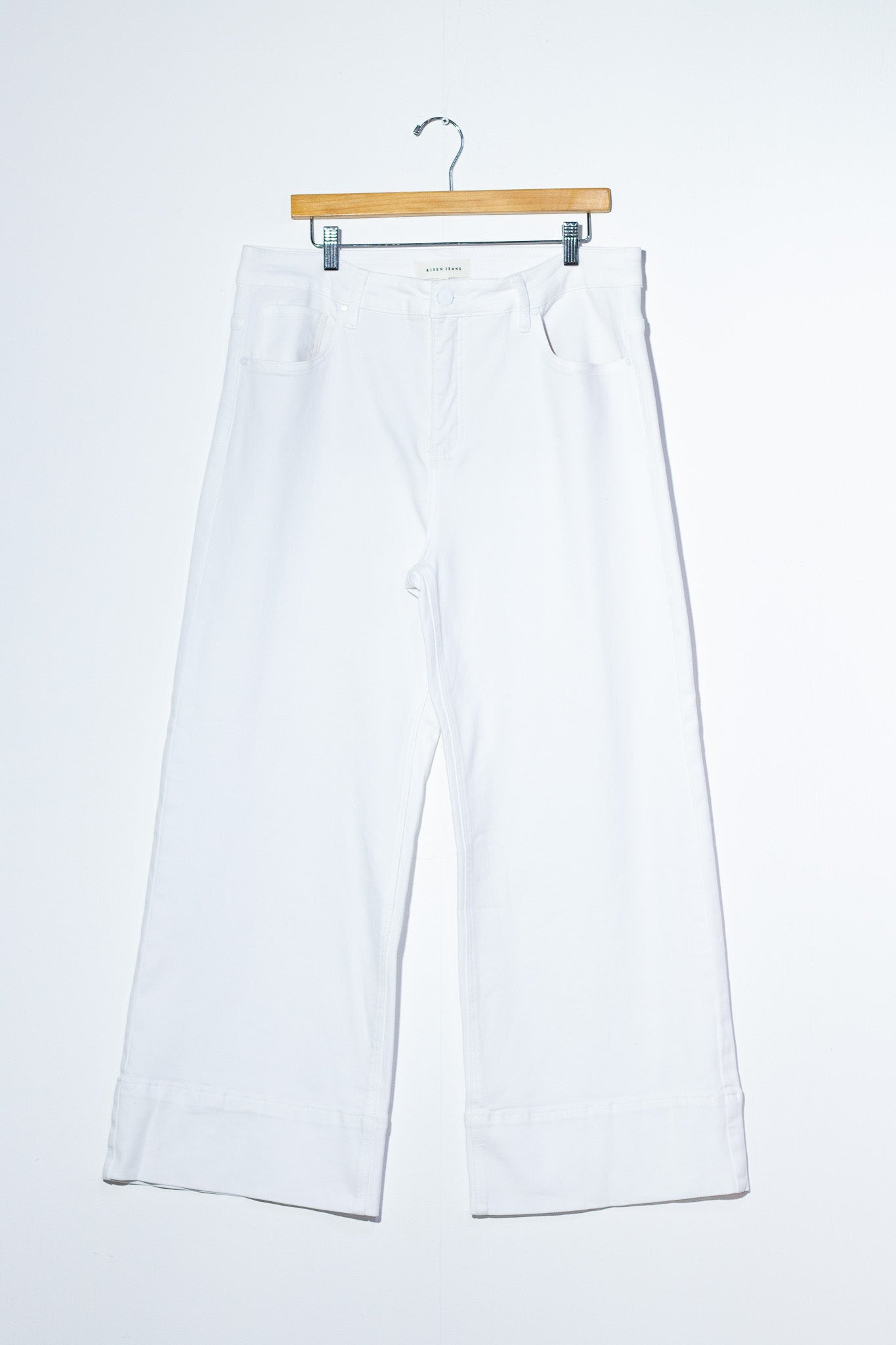 Jeans Curvy Recto Crop Blanco Cintura Alta Equilibra Figura