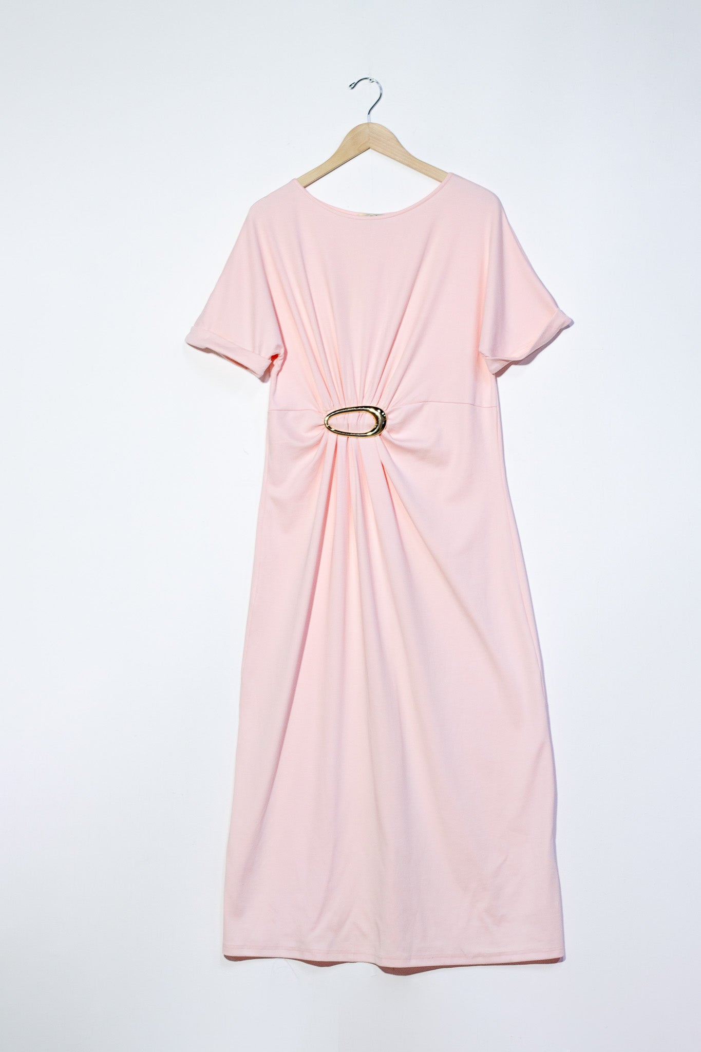 Vestido largo con aplicaciones rosa