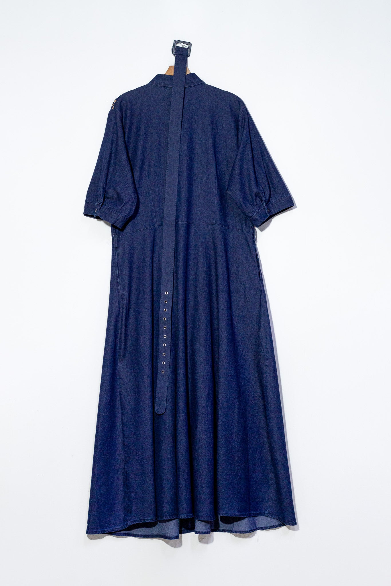 Maxi vestido camisero bordado denim
