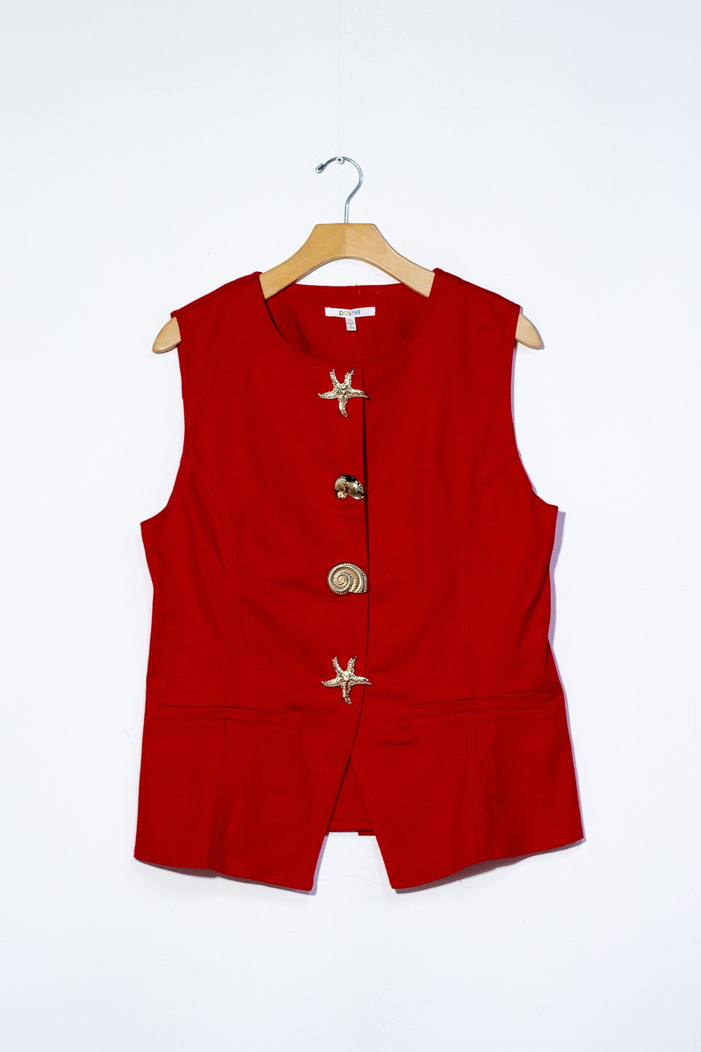 Chaleco liso c/botones rojo