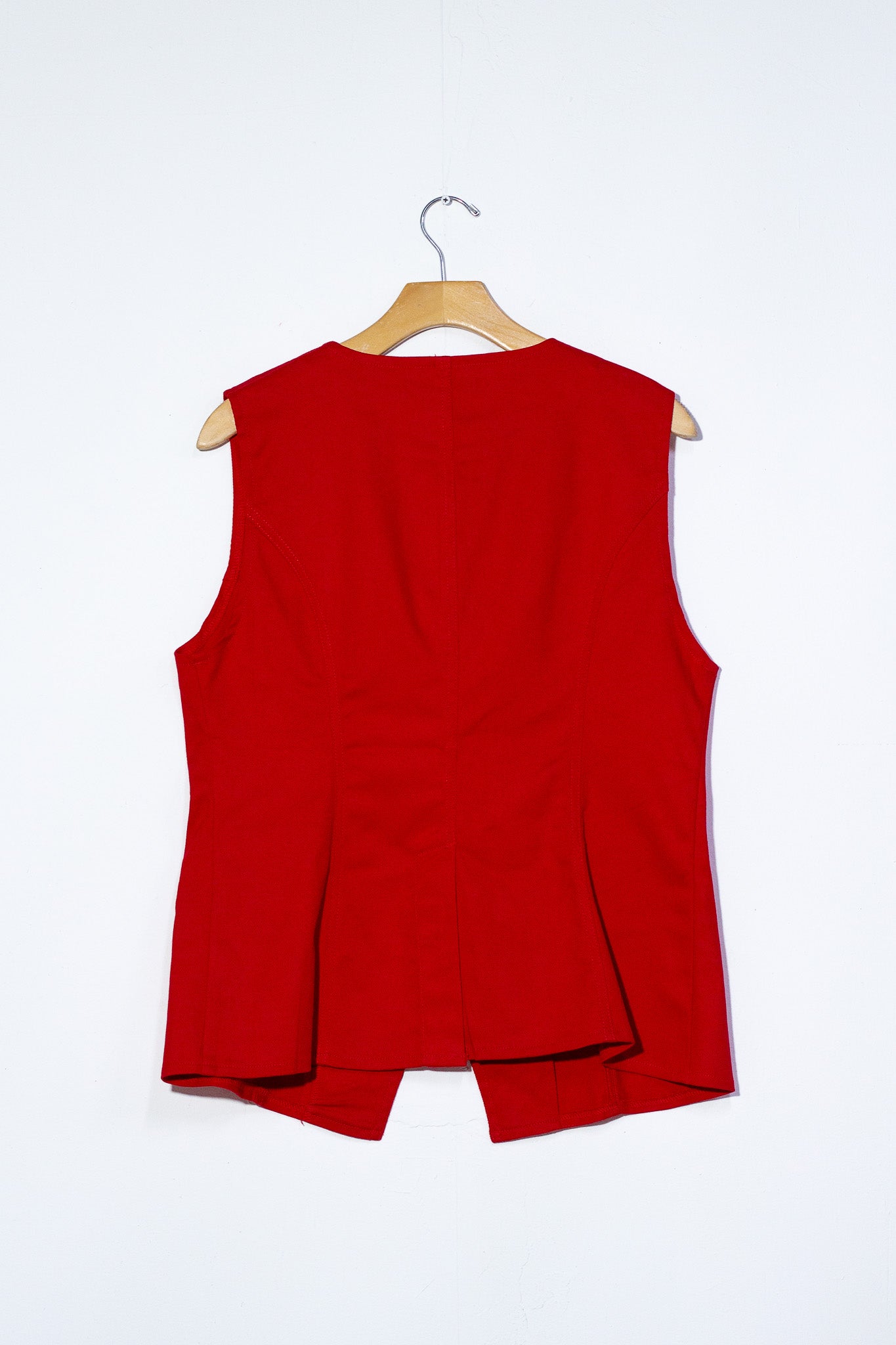 Chaleco liso c/botones rojo