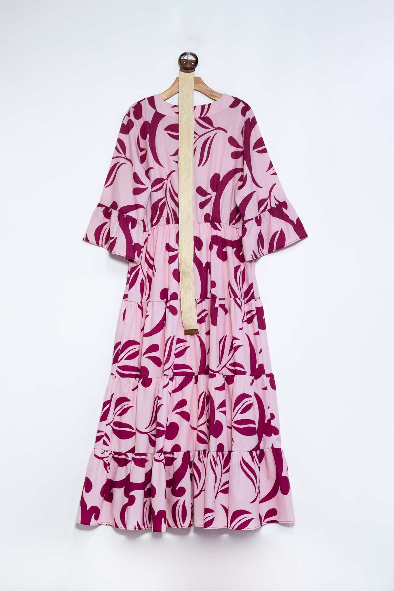 Maxi vestido estampado c/cinto rosa