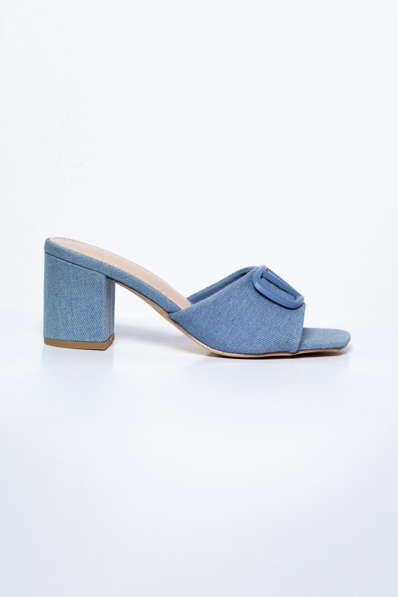 Tacones Estilo Valentino Denim Plus-Friendly Statement Fashion
