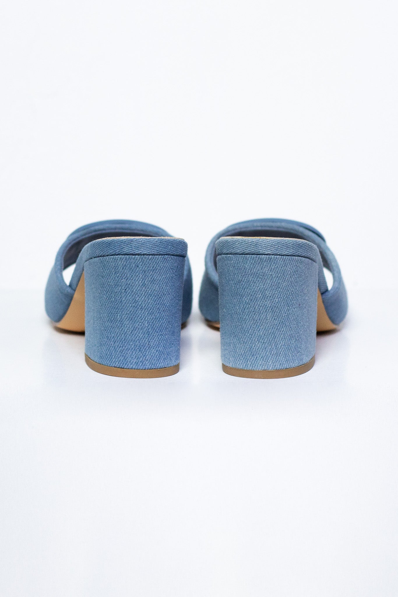 Tacones Estilo Valentino Denim Plus-Friendly Statement Fashion