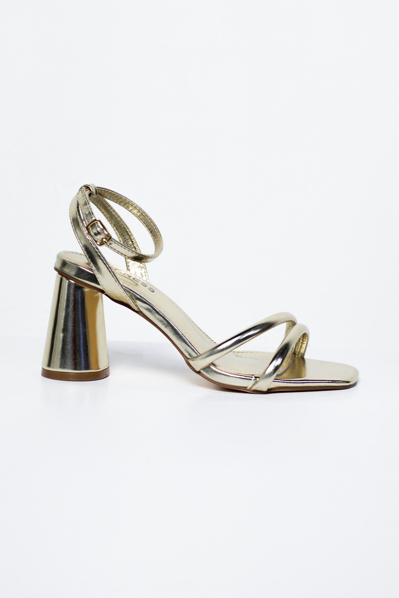 Tacones Curvy Dorados con Pulsera Tacón Grueso Cómodo