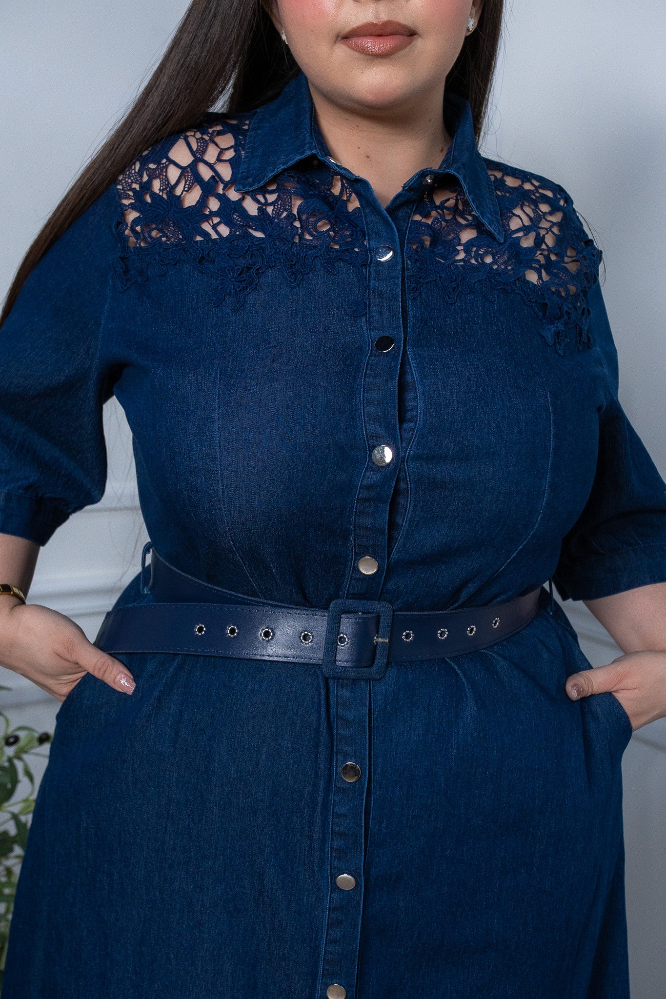 Maxi vestido camisero bordado denim