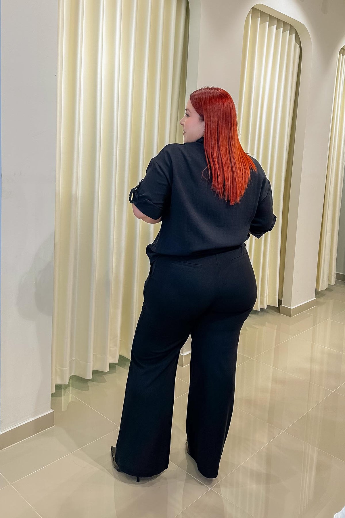 Camisa Curvy Zipper Botones Dorados Negro