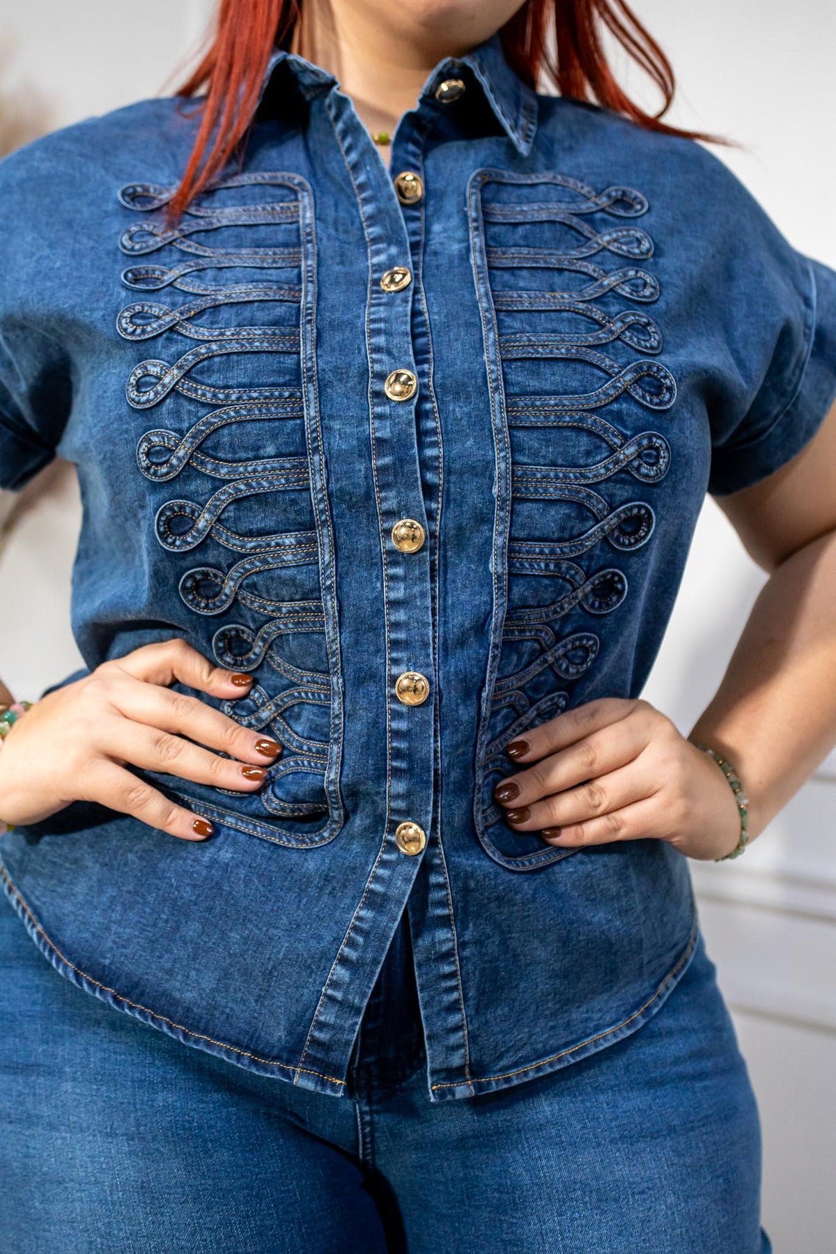Camisa Curvy Denim Bordado Napoleón Azul Oscuro