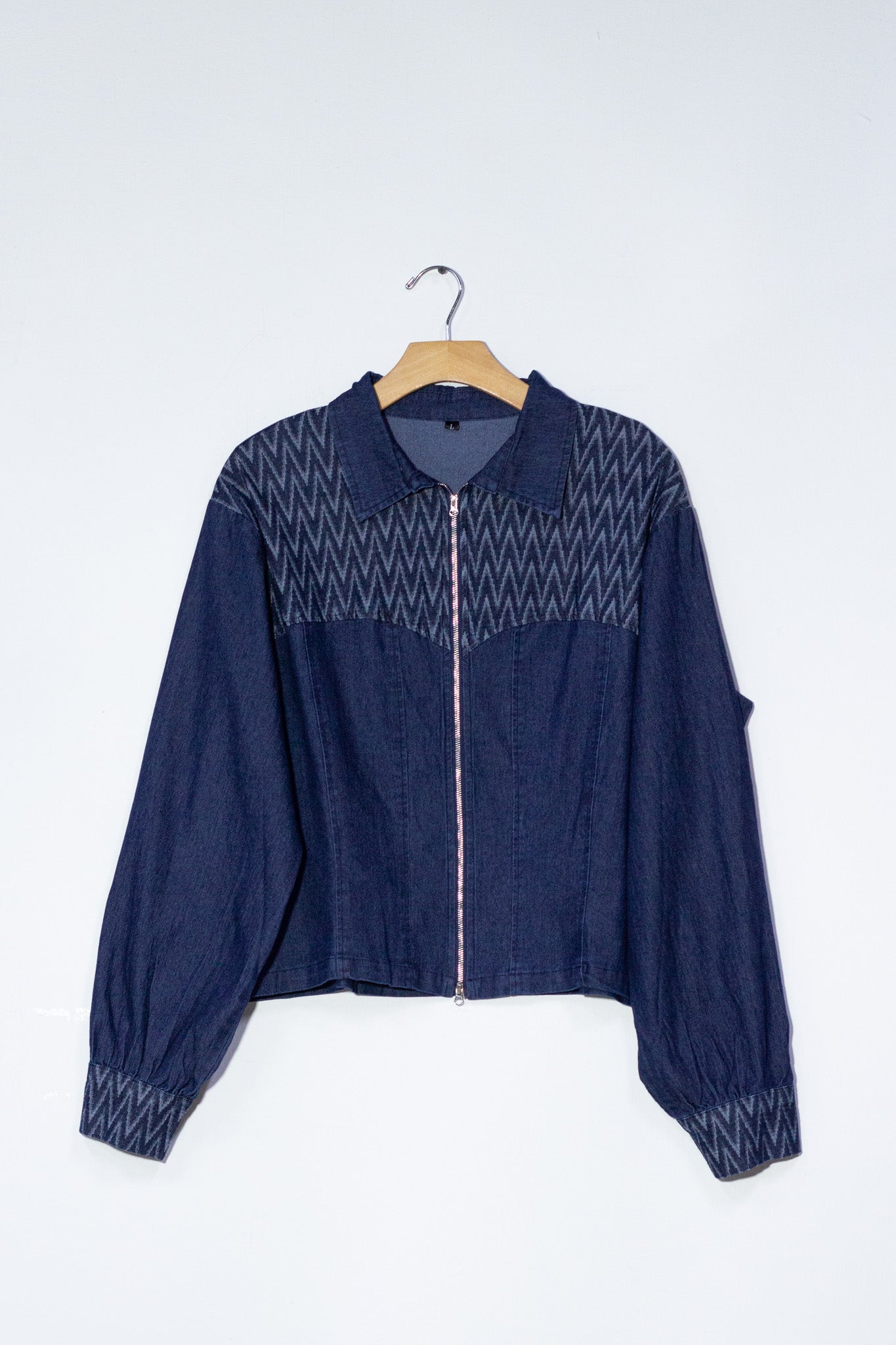 Conjunto chamarra estampada