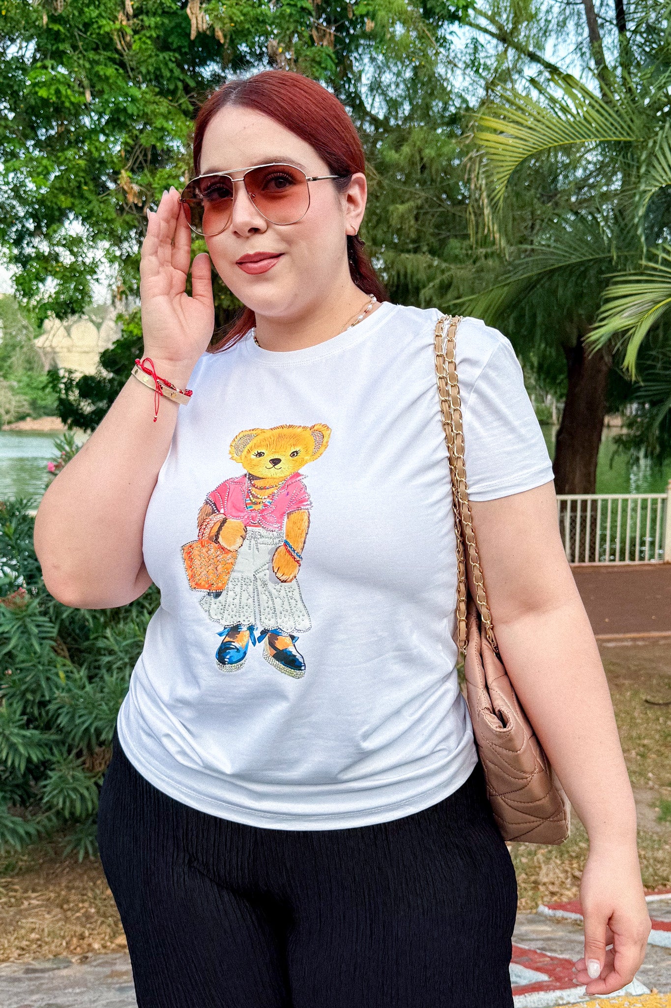 Playera oso piedras