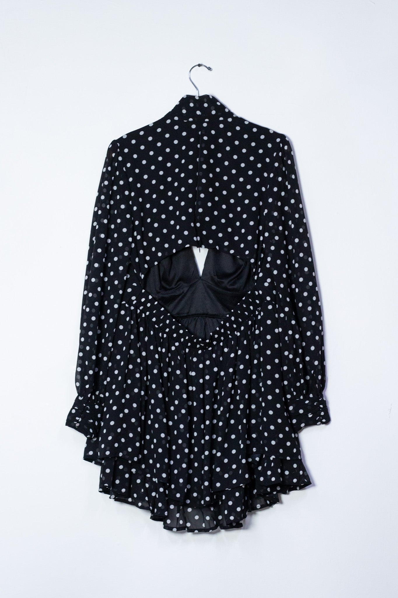 Vestido polka escote negro