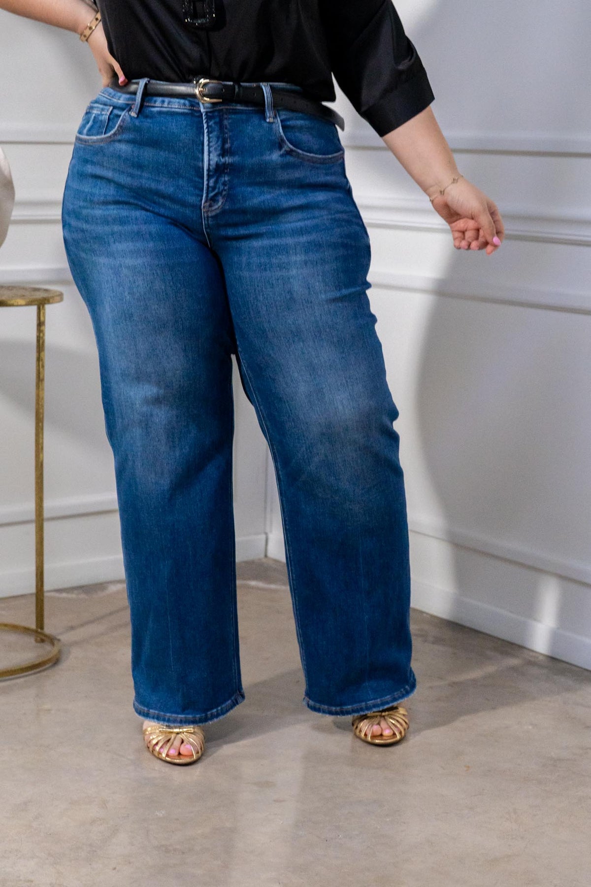 Jeans Curvy Wide Leg Tiro Alto Azul Medio