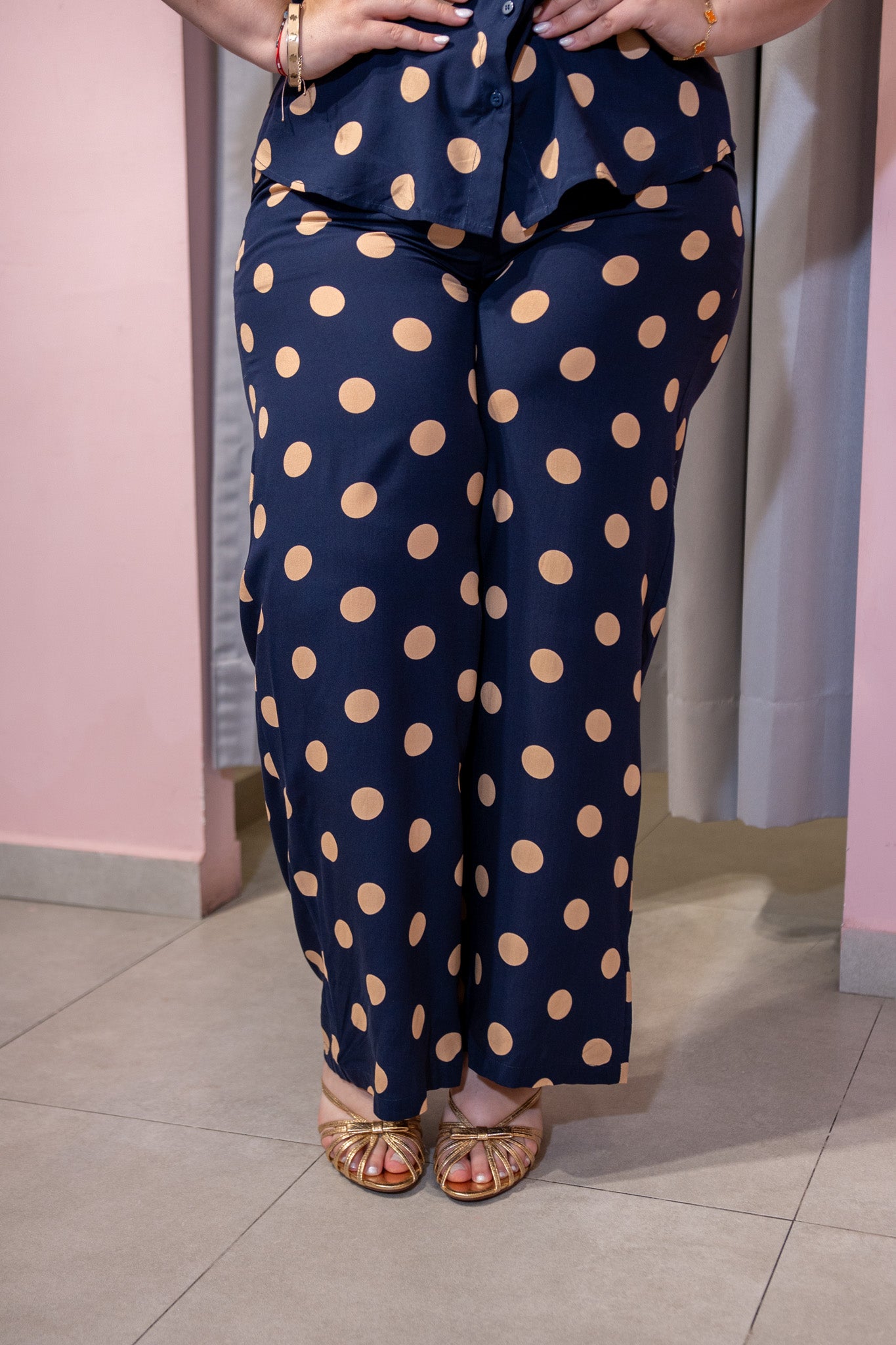 Set Blusa y Pantalon Wide Leg Curvy Polka Dots Caramelo Navy