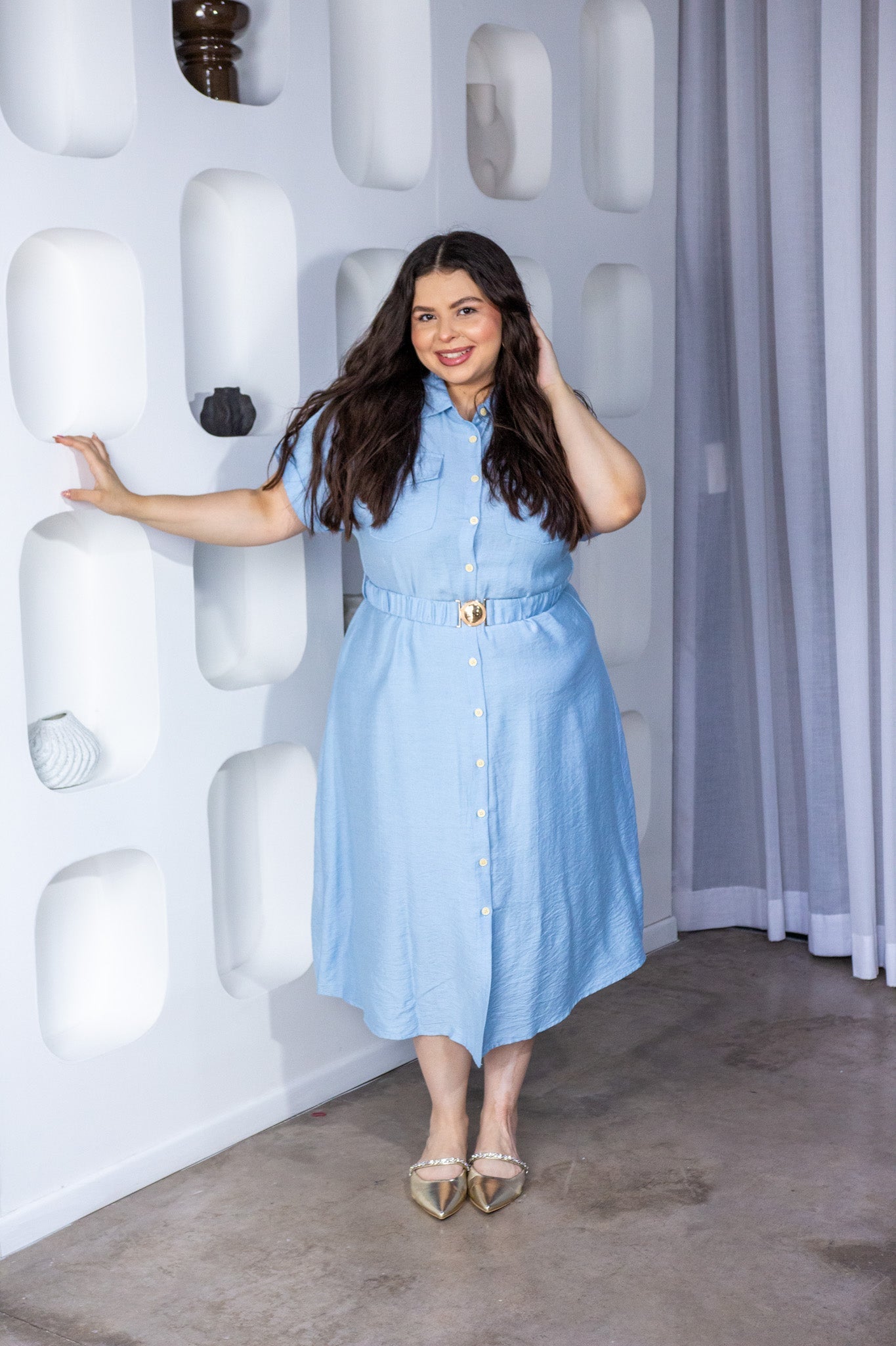 Vestido Camisero Curvy Midi con Cinto de Tela Azul Cielo