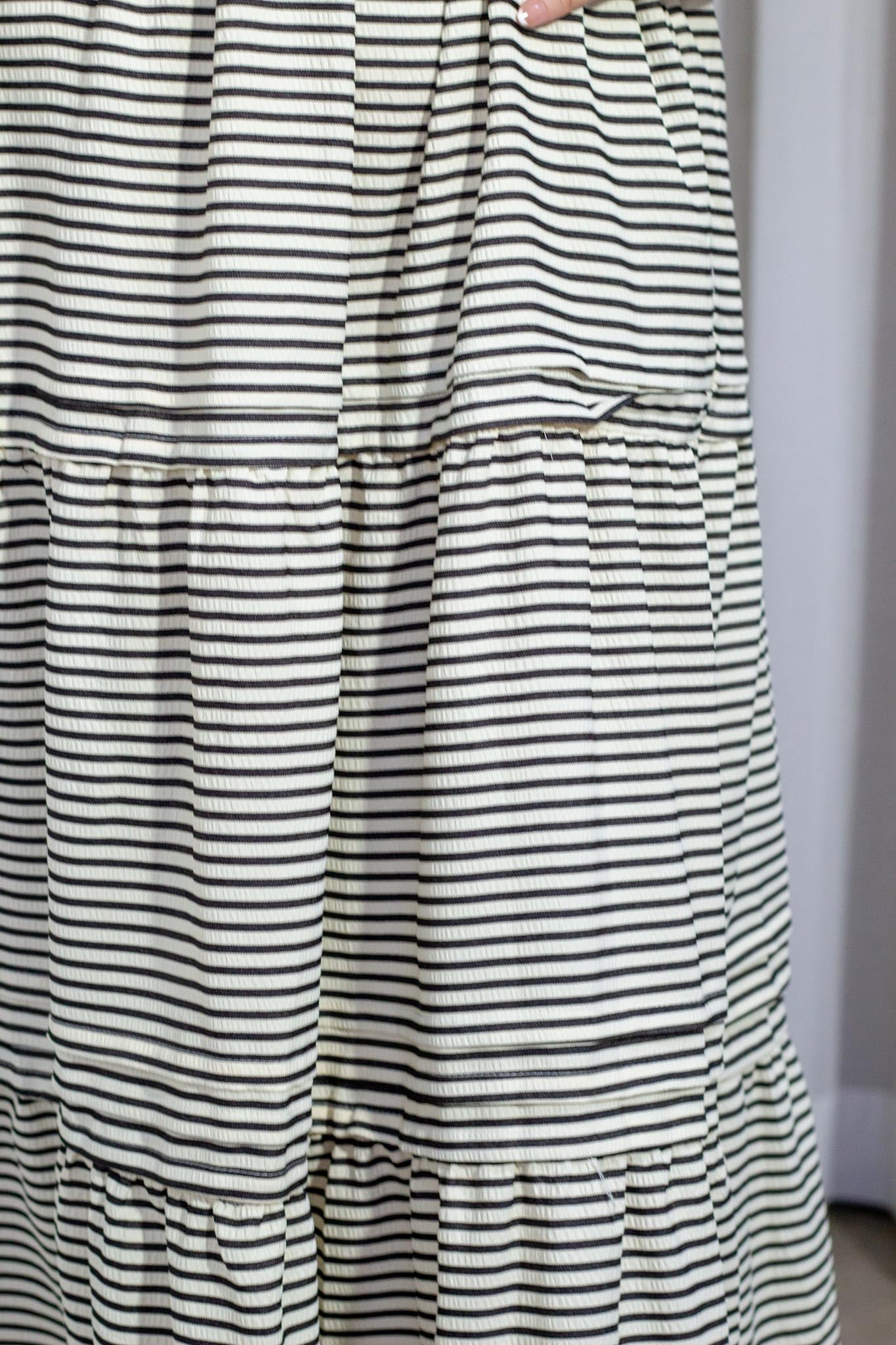 Maxi Vestido Rayas con Resorte Curvy Ivory