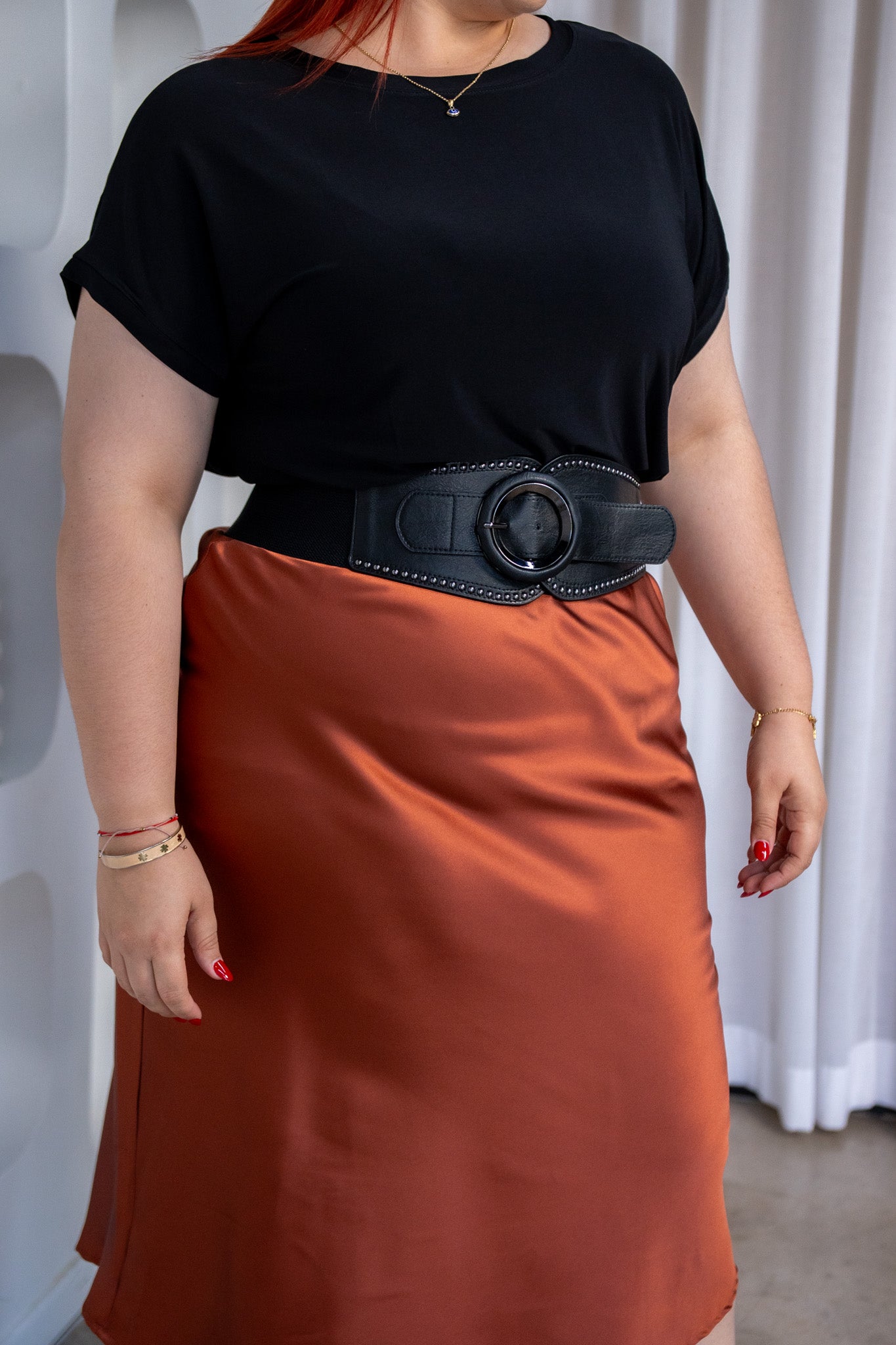 Falda Curvy Satín Midi Chedron