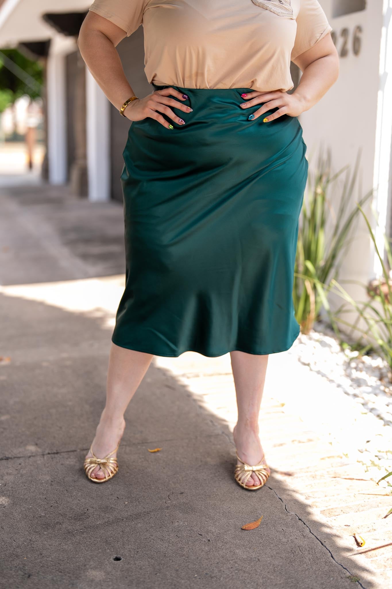 Falda Midi Satín Lisa Curvy Verde Olivo
