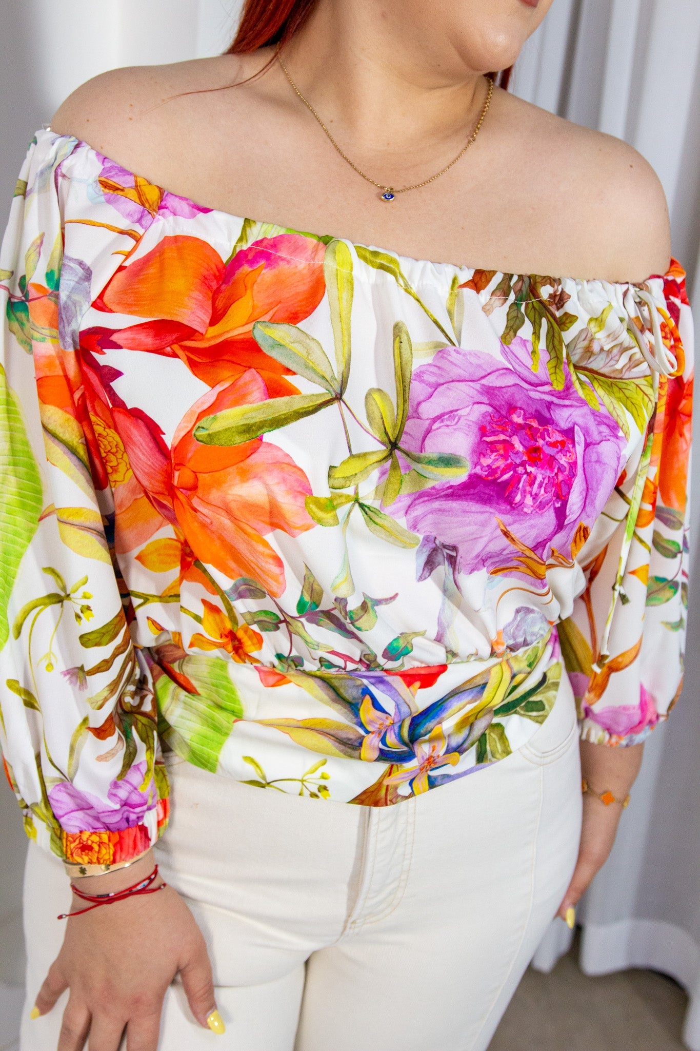 Blusa Curvy Crop One Shoulder Floral Tropical Ivory