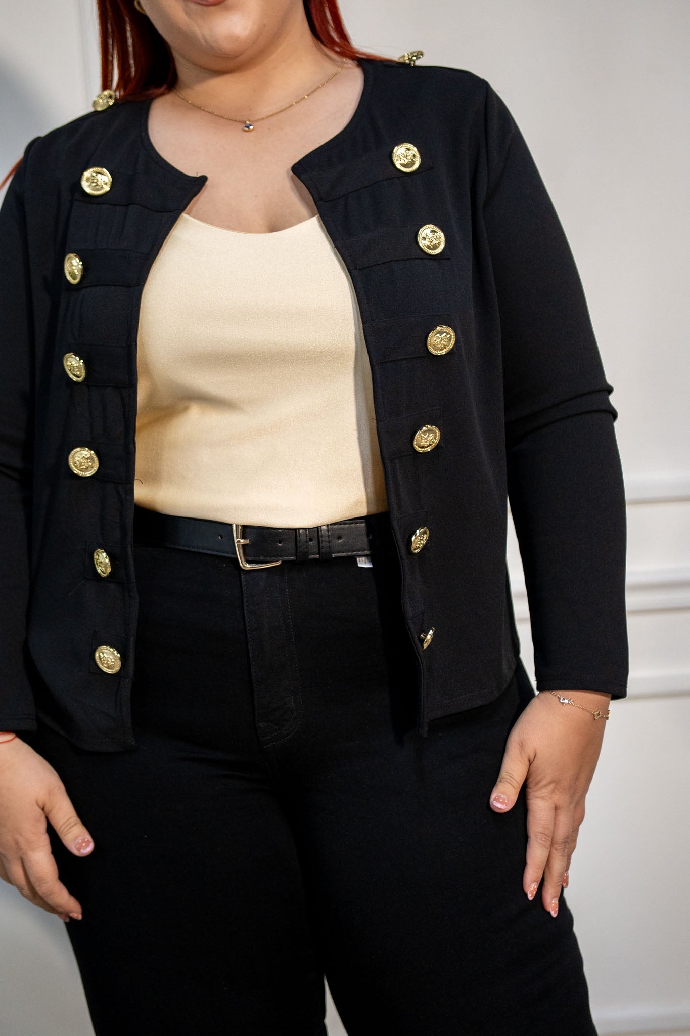 Modelo curvy VER0931NEG foto 4