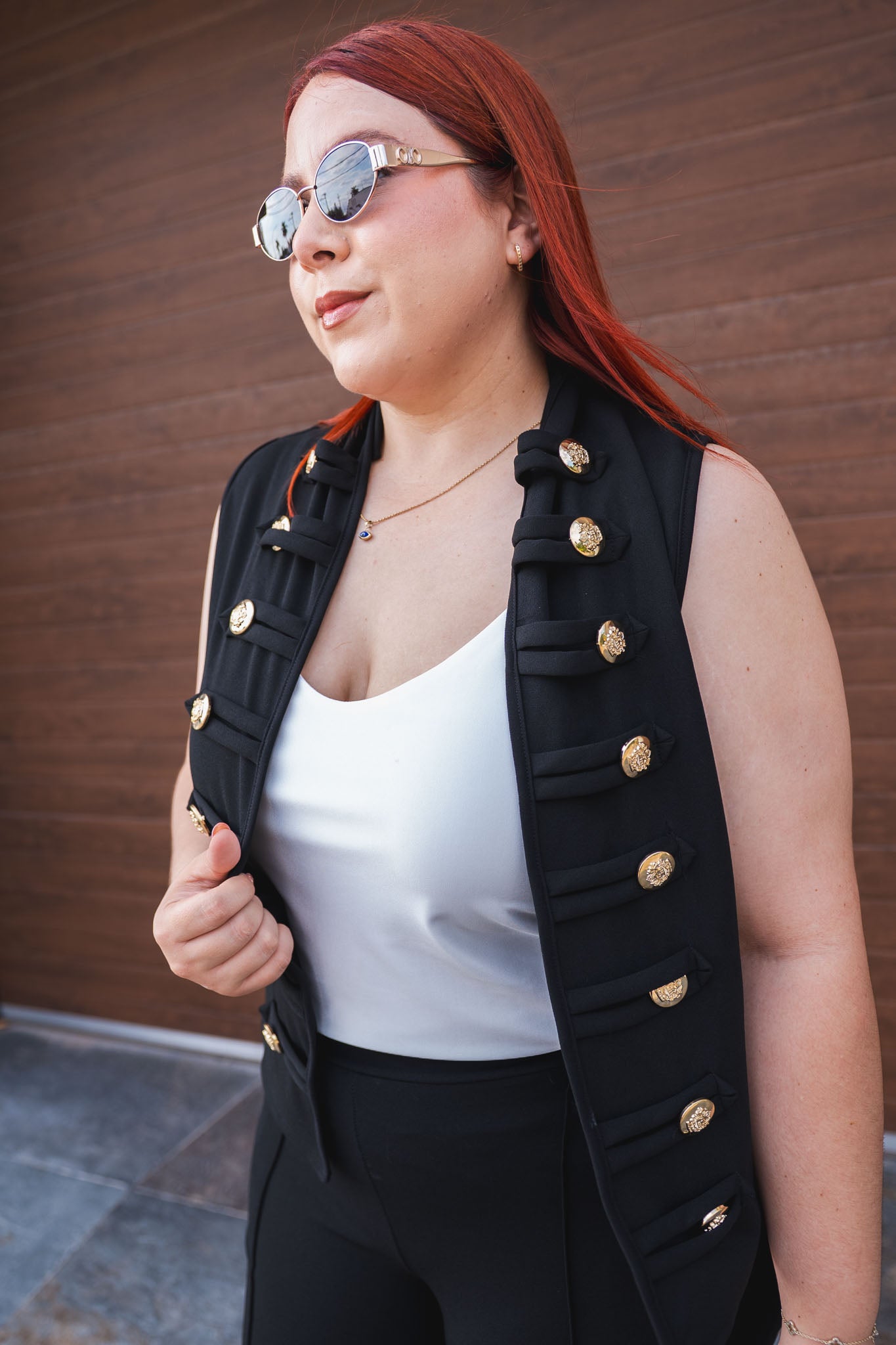Chaleco Detalle Botones Curvy Negro