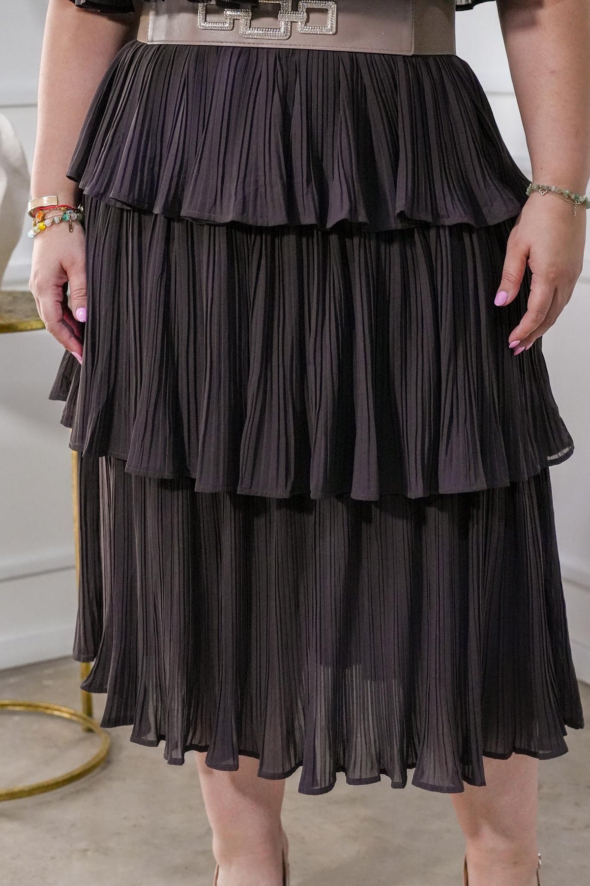 Vestido Curvy Off Shoulder Holanes Plisado Café