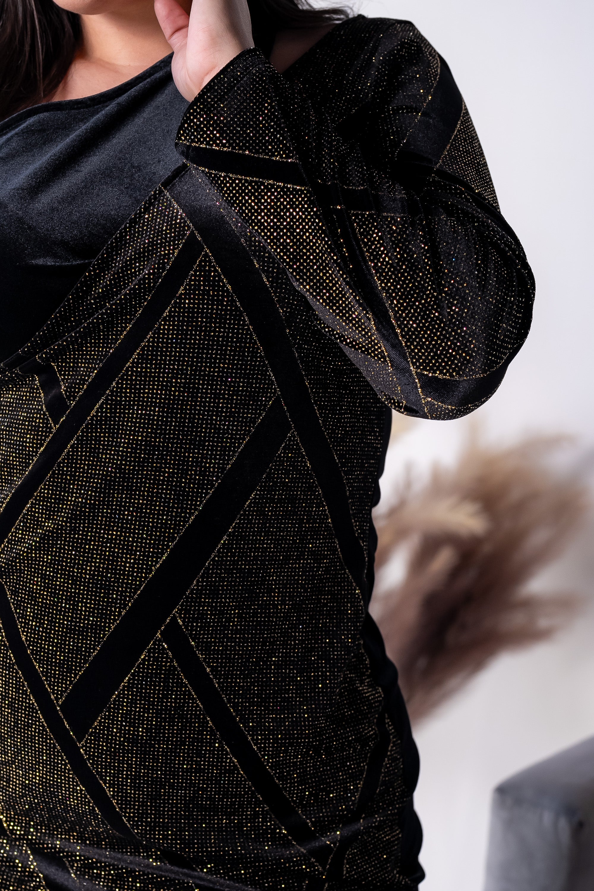 Vestido de Terciopelo con Brillo Dorados