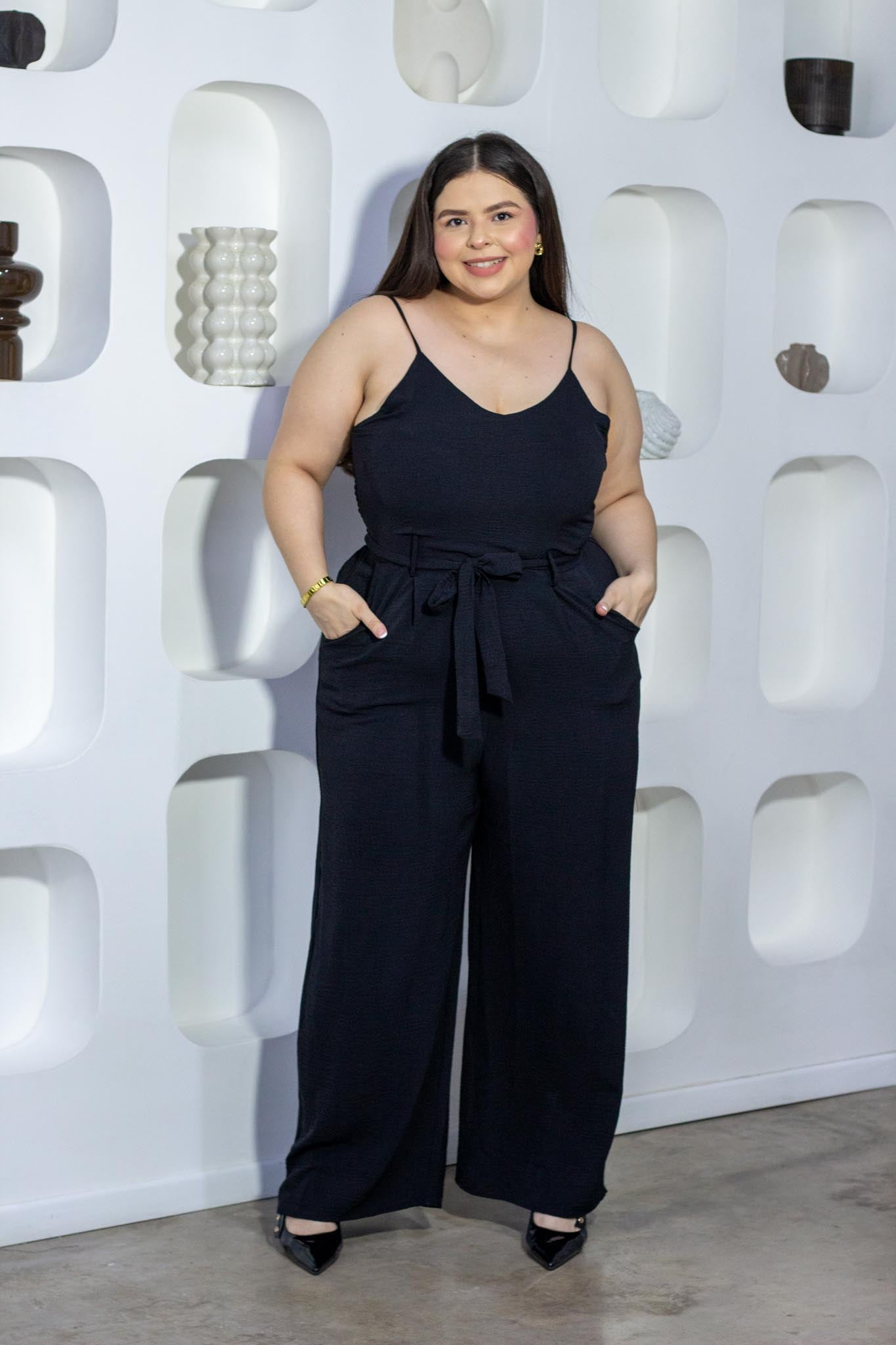 Palazzo liso negro curvy con strech