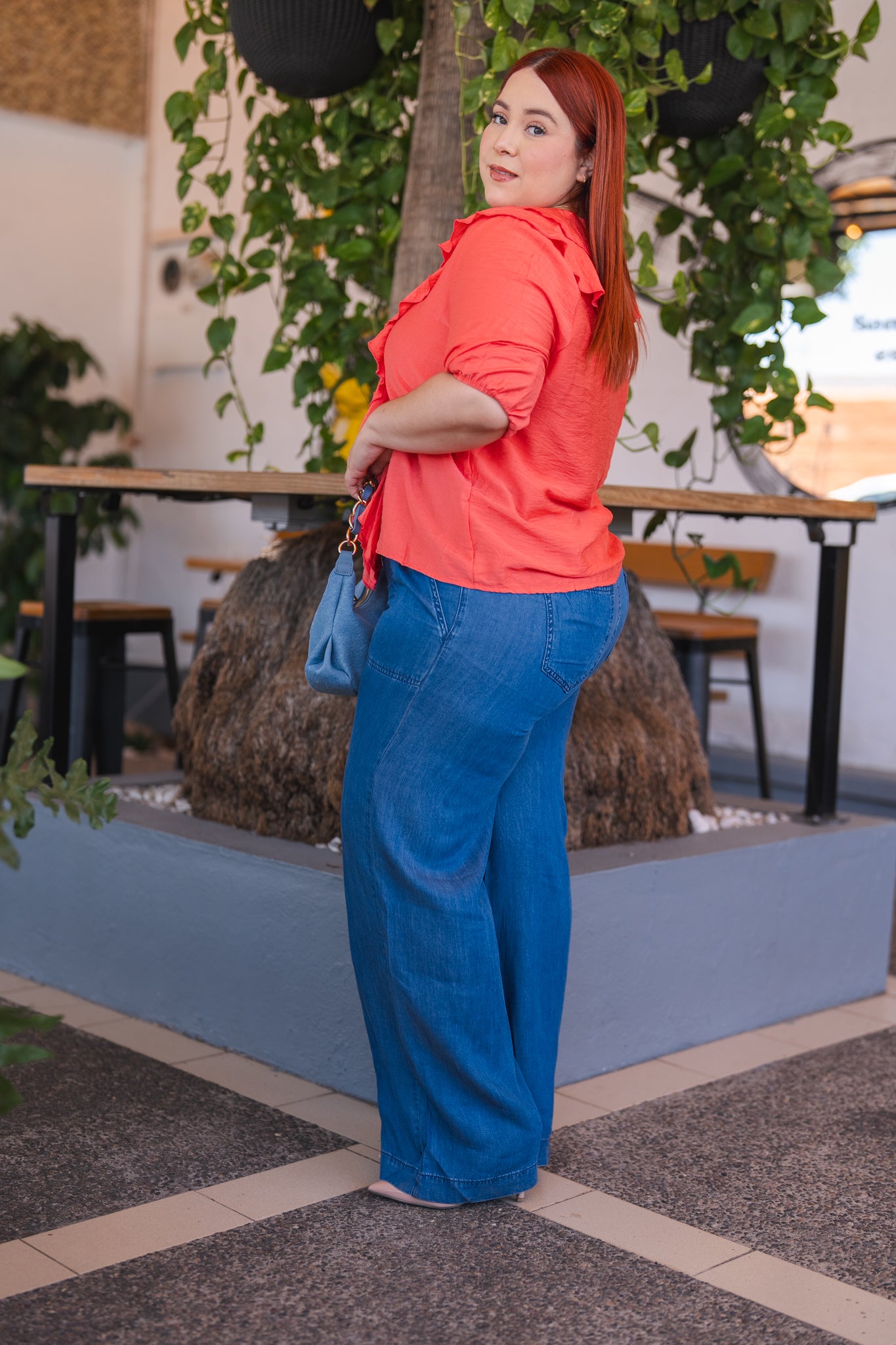 Camisa c/escarola coral