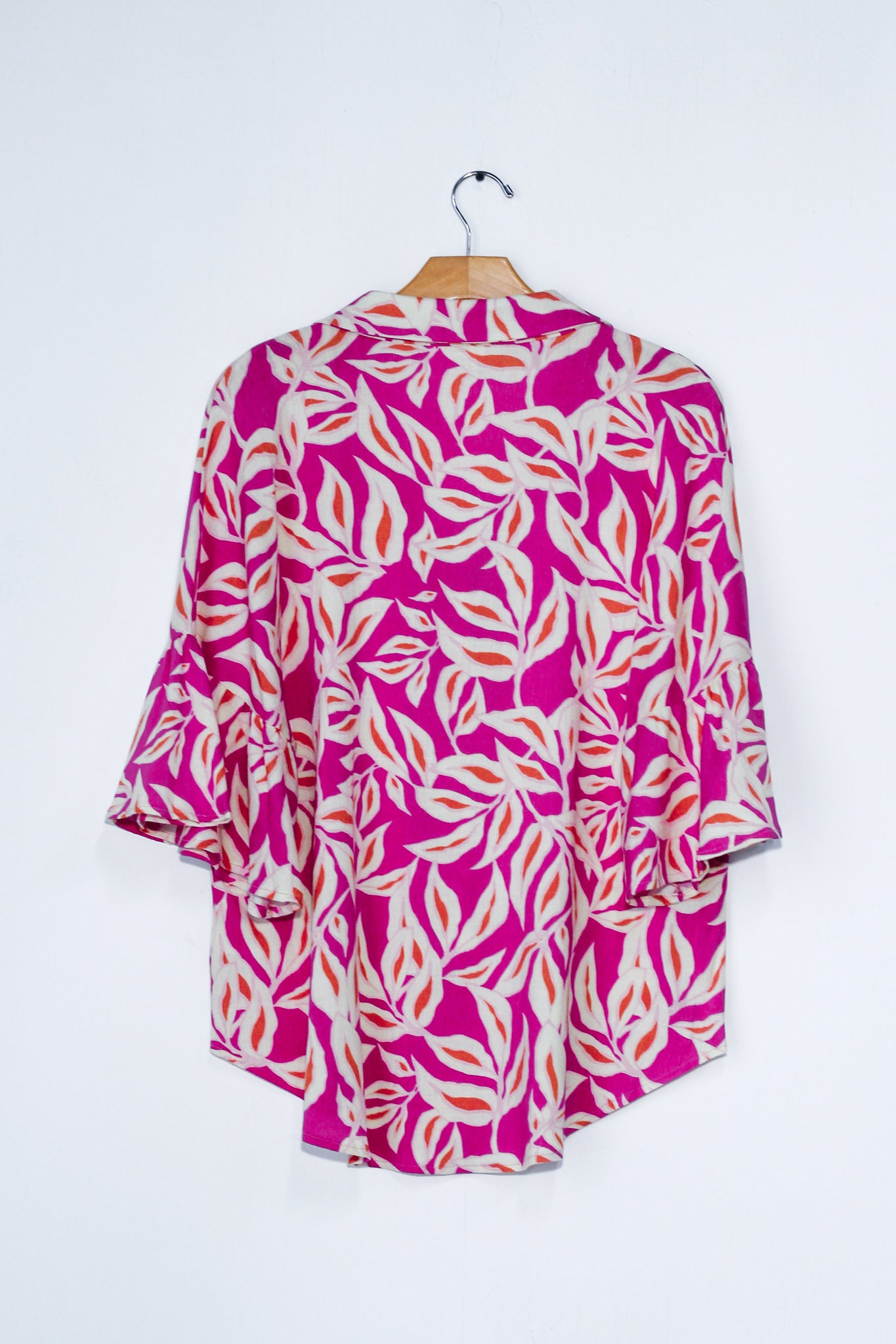 Camisa estampada hojas rosa