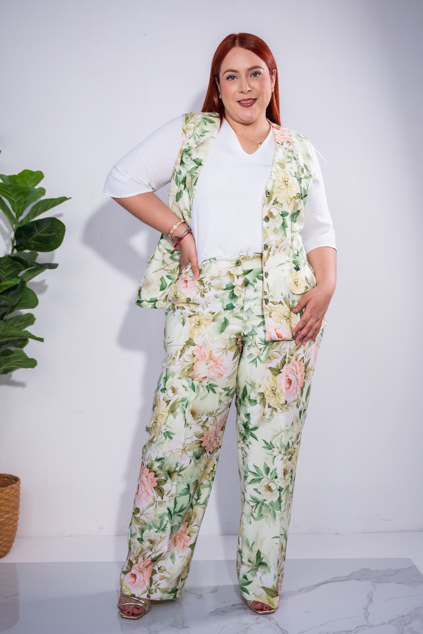 Blusa lisa cuello V