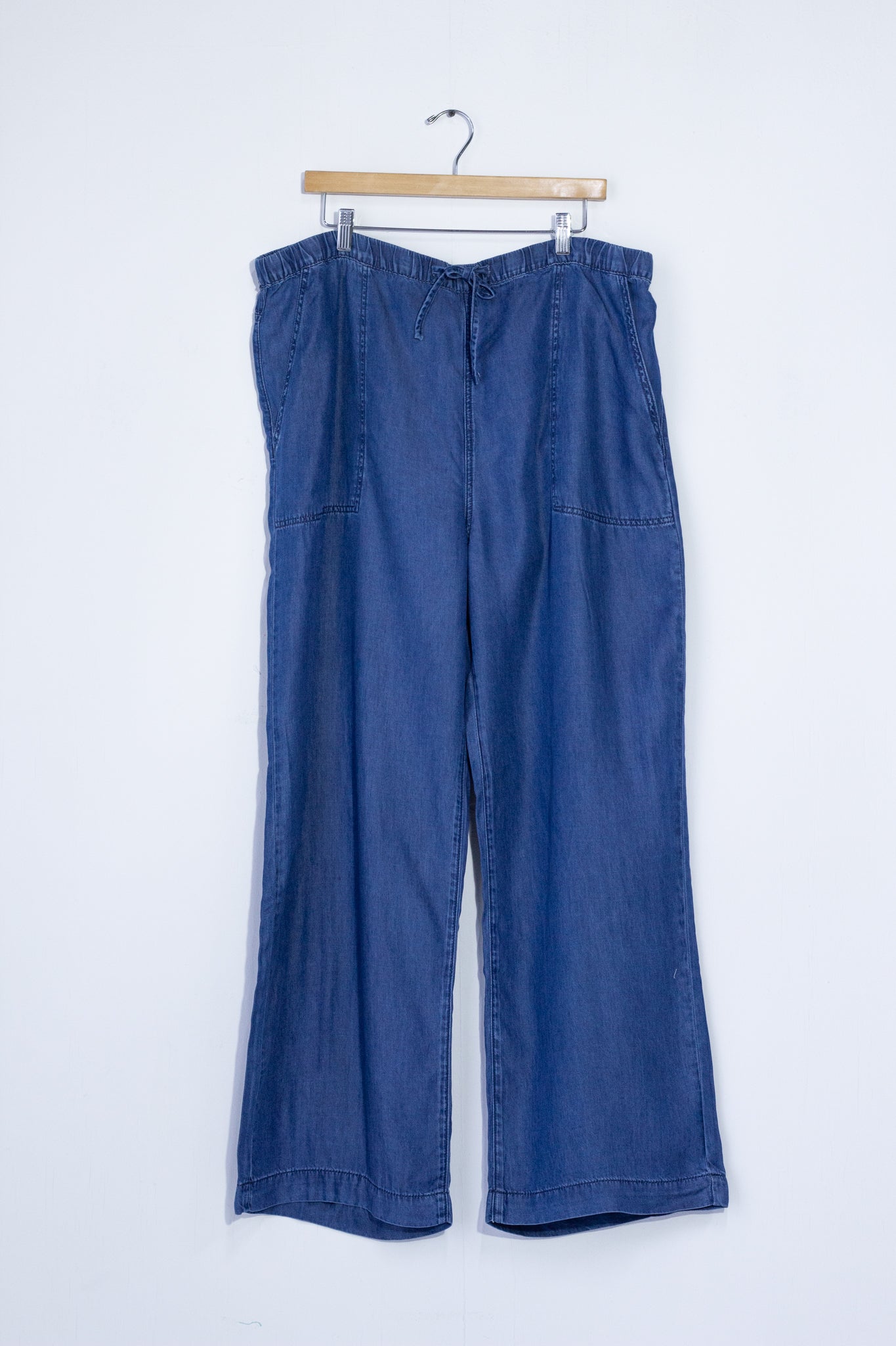 Pantalon tipo palazo denim