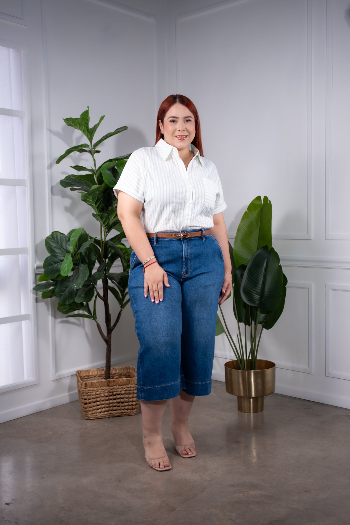 Camisa Curvy Corta Rayas Femenina Clásica Versátil