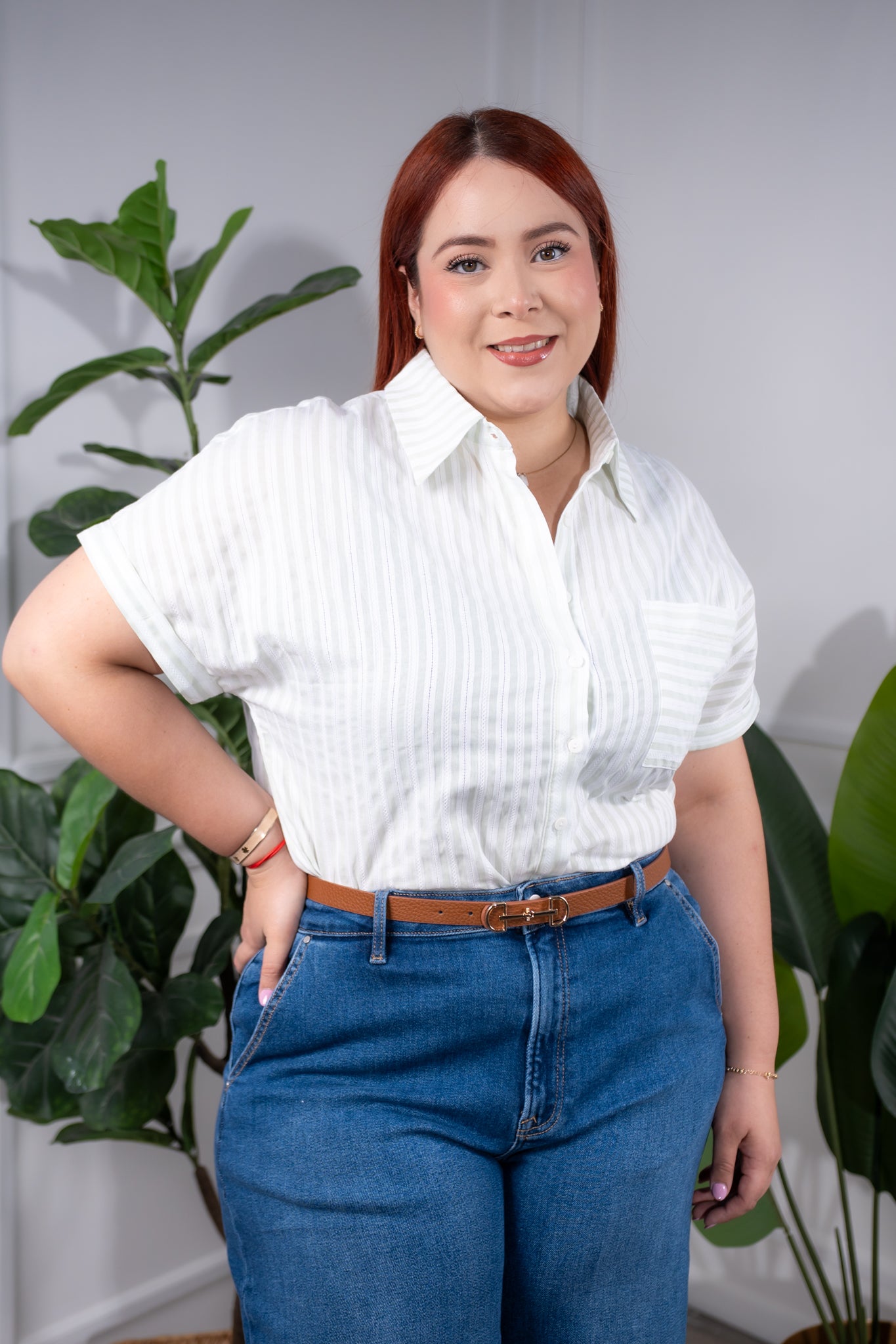 Camisa Curvy Corta Rayas Femenina Clásica Versátil