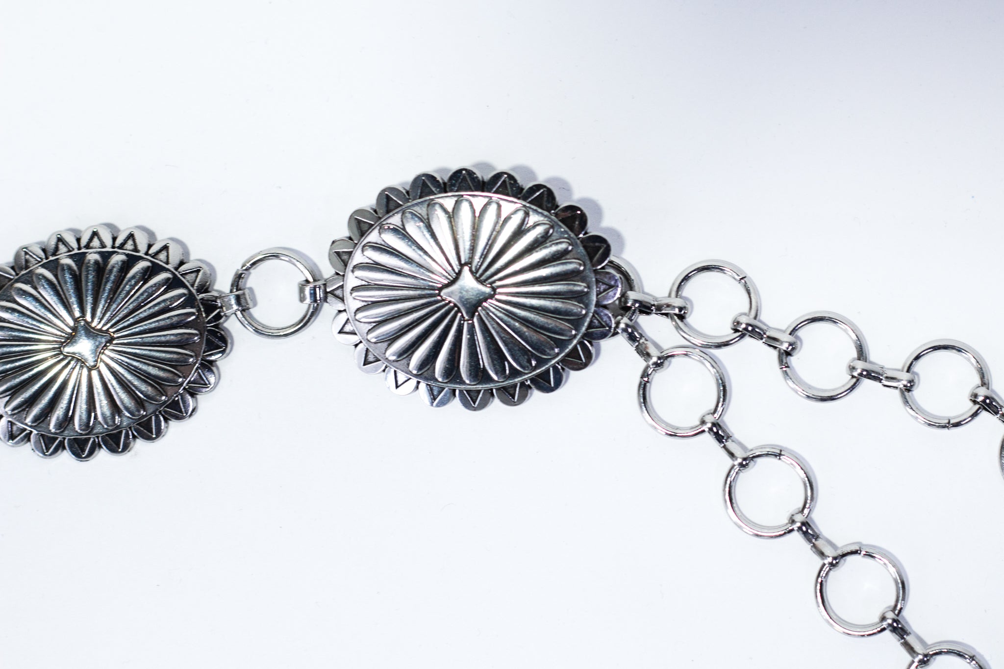 Cinto cadena flores ovalos plata