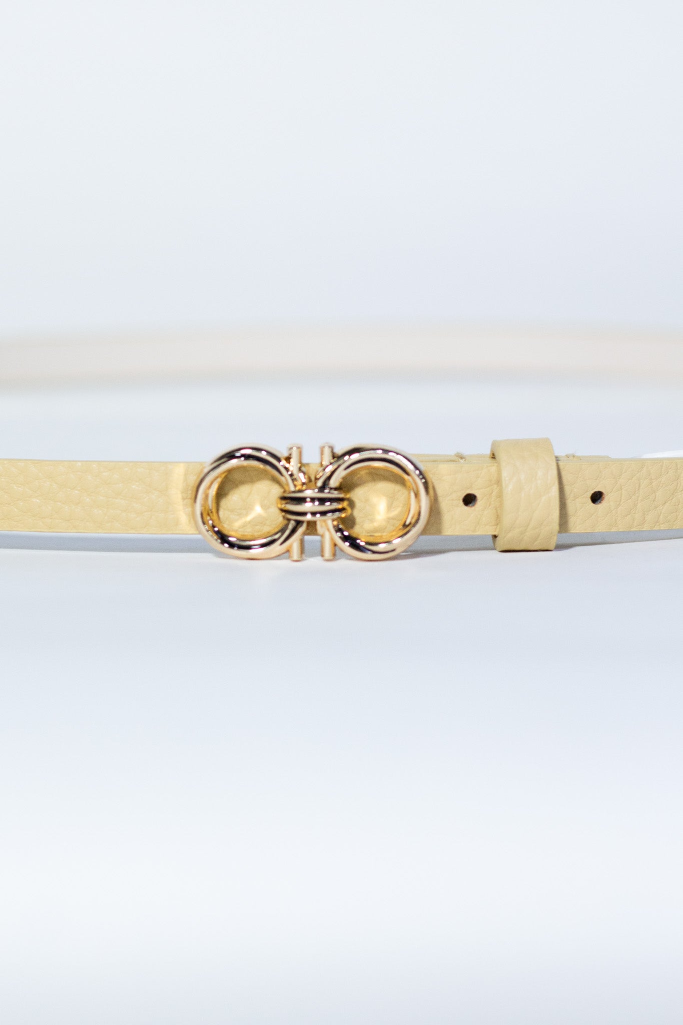 Cinto estilo ferragamo beige