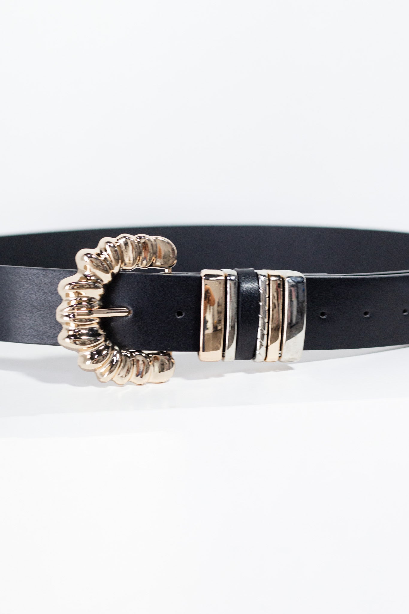 Cinto pantalón hebilla corrugada negra