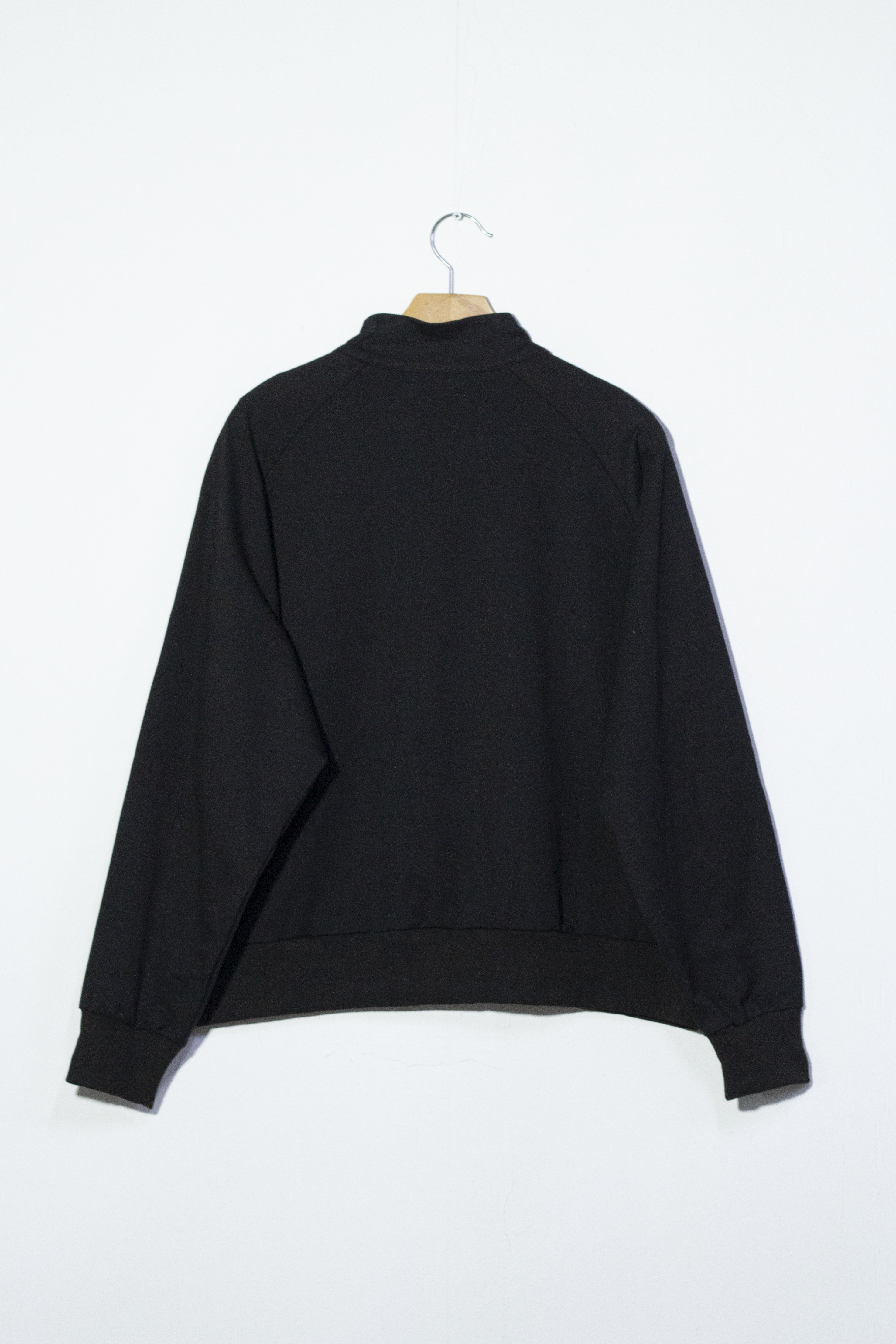 Pants detalles piedras neg