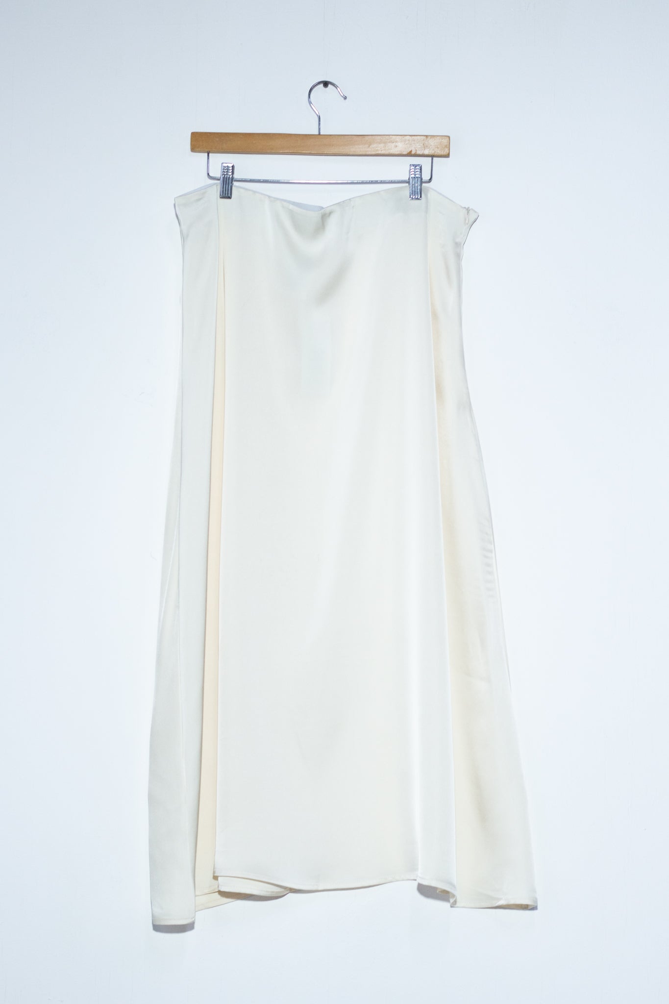 Falda satin beige