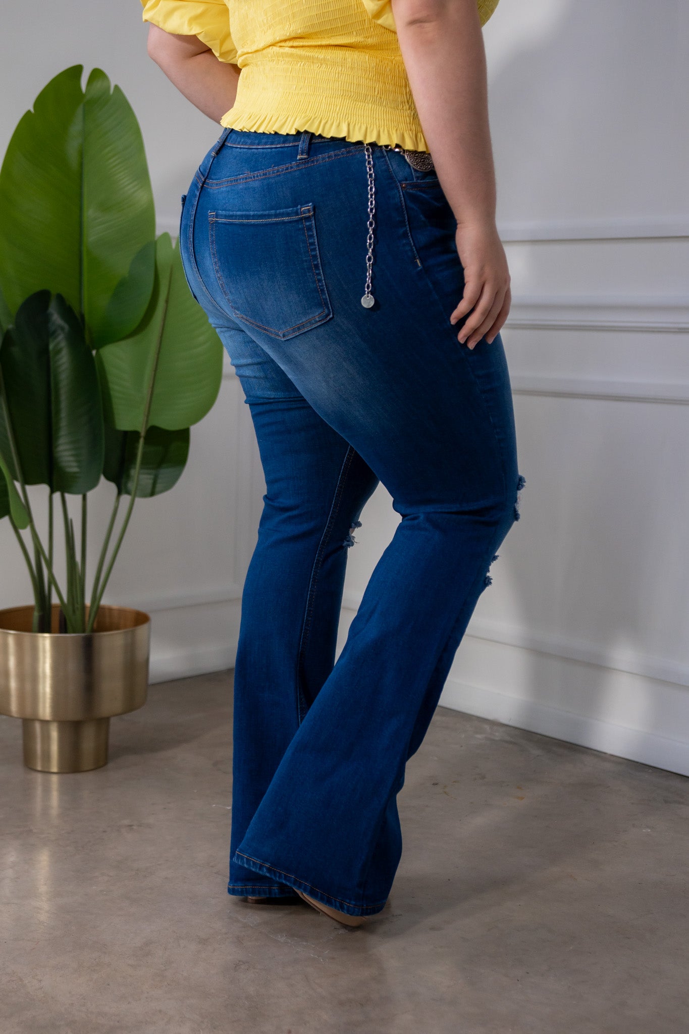 Jeans flare rasgado
