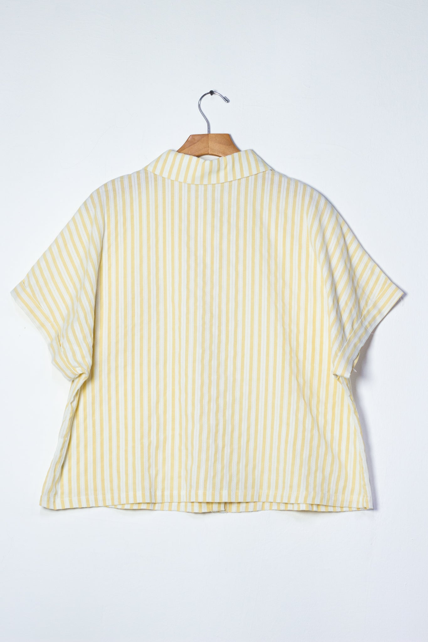 Camisa Curvy Corta Rayas Femenina Clásica Versátil