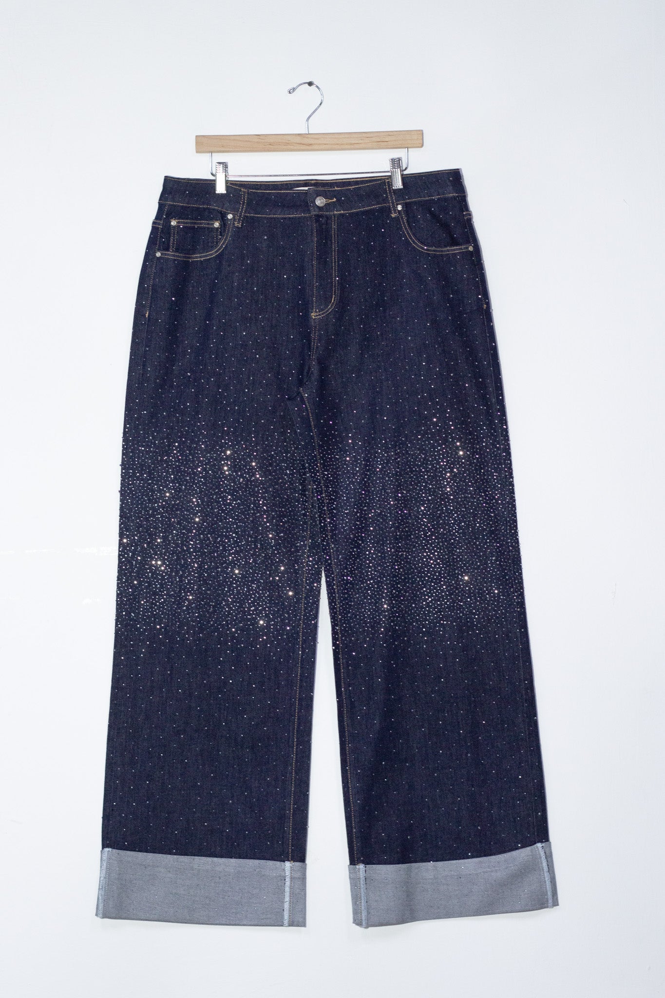 Jeans recto con piedras osc