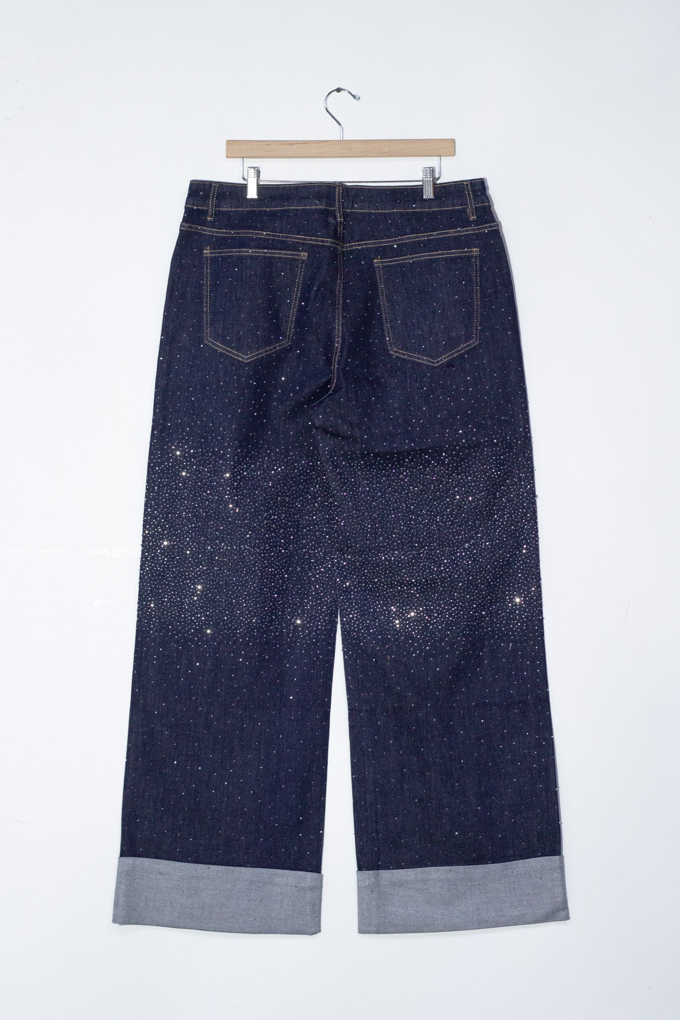 Jeans recto con piedras osc