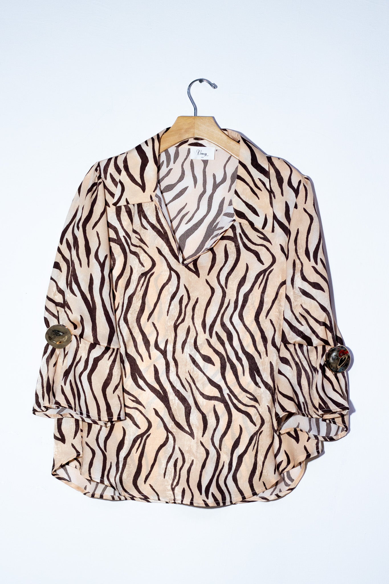 Blusa cuello v cebra