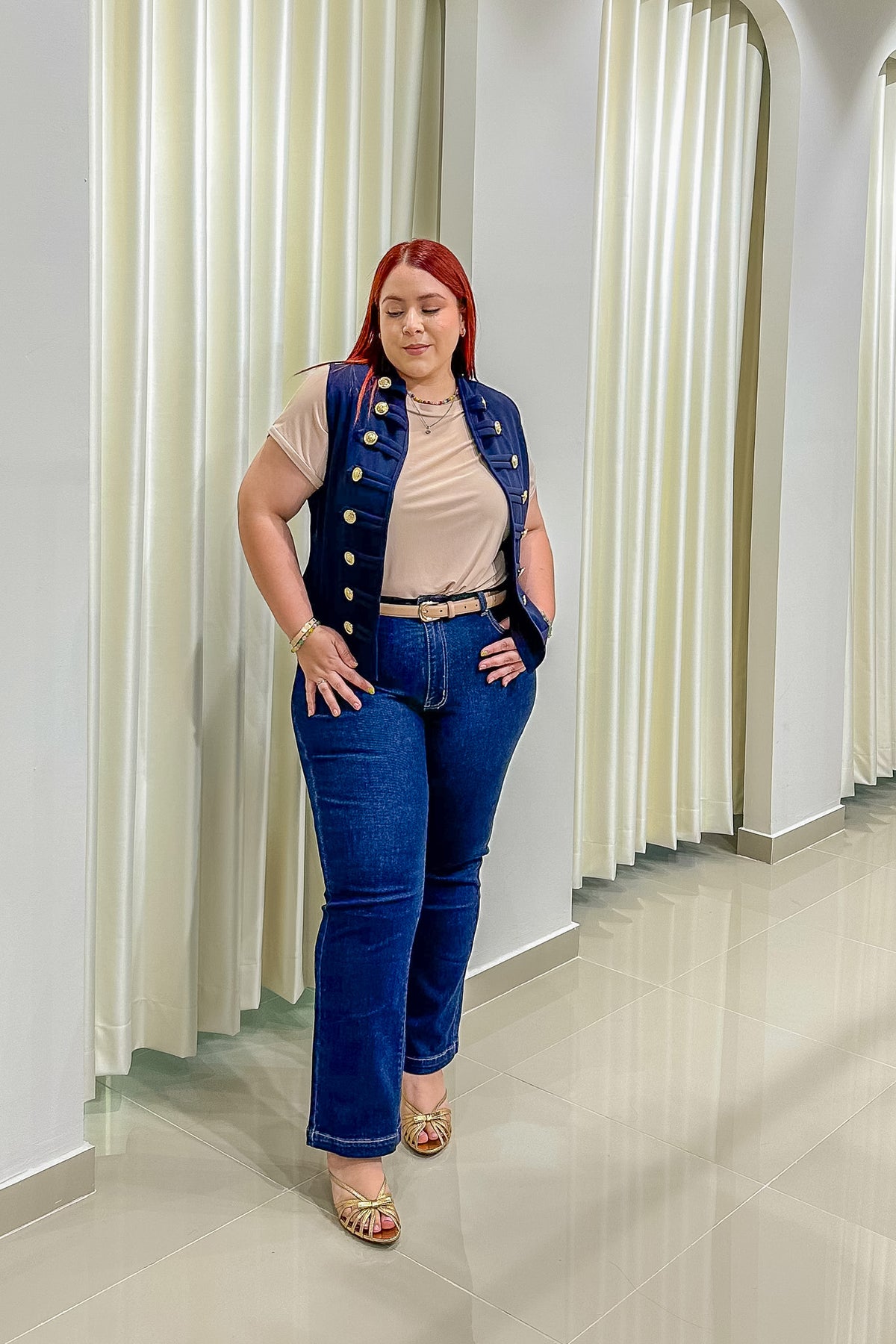 Blusa Curvy Licra Cuello Redondo Manga Corta Beige Oversize