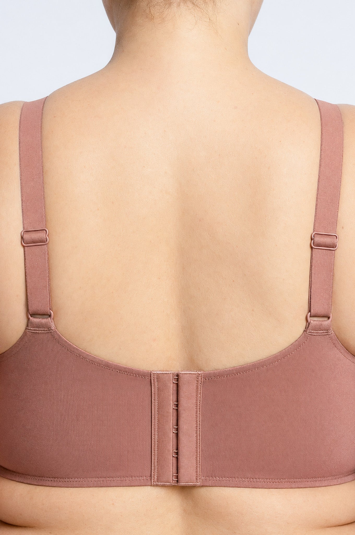 Bra Curvy Sin Costura Liso Copa DD Talla 40 Invisible Realce