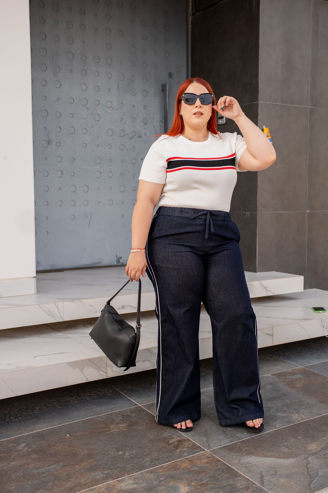 Blusa Canalada con Líneas Curvy Blanca