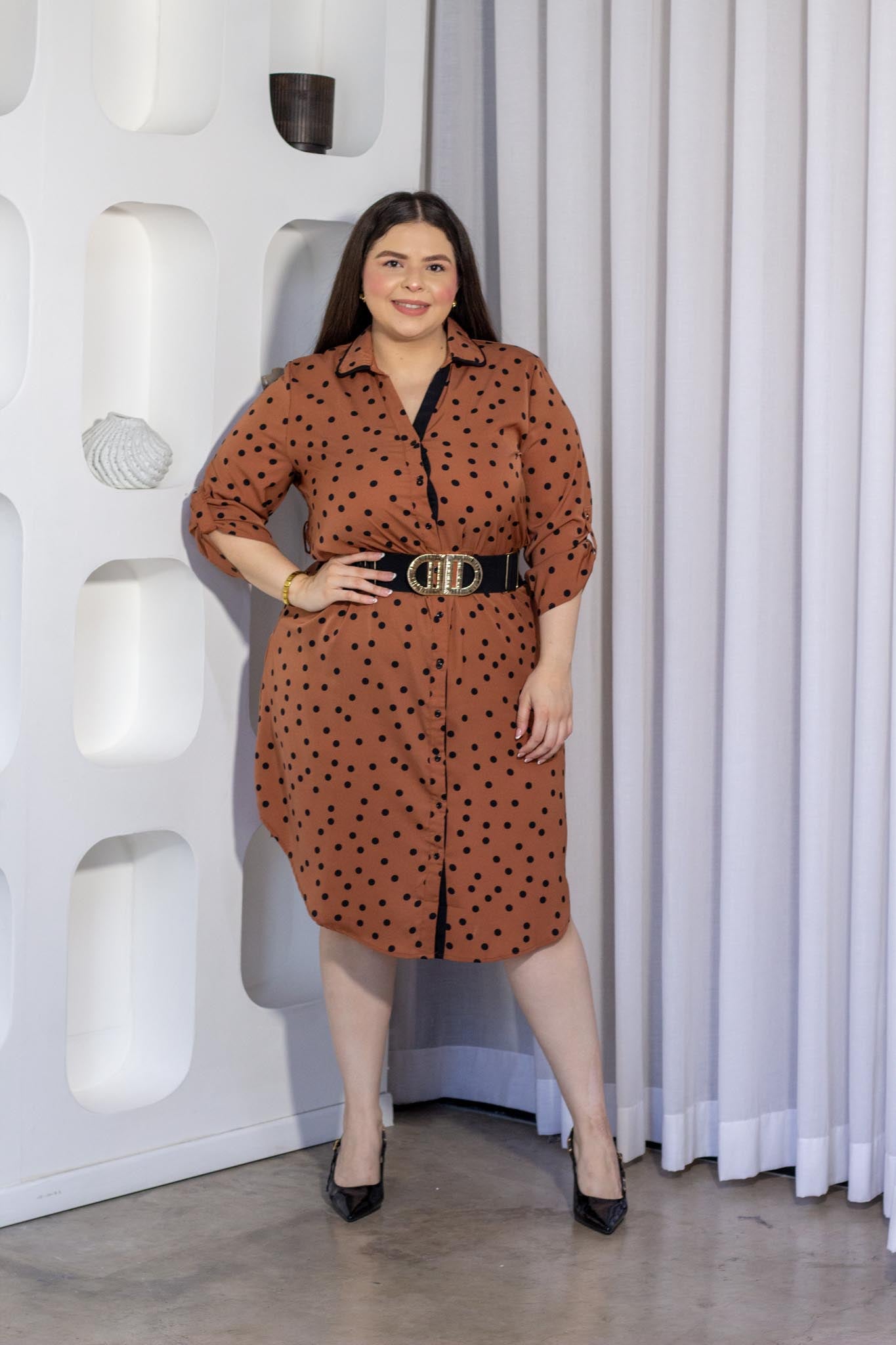 Vestido Camisero Polka con Lazo Curvy Café