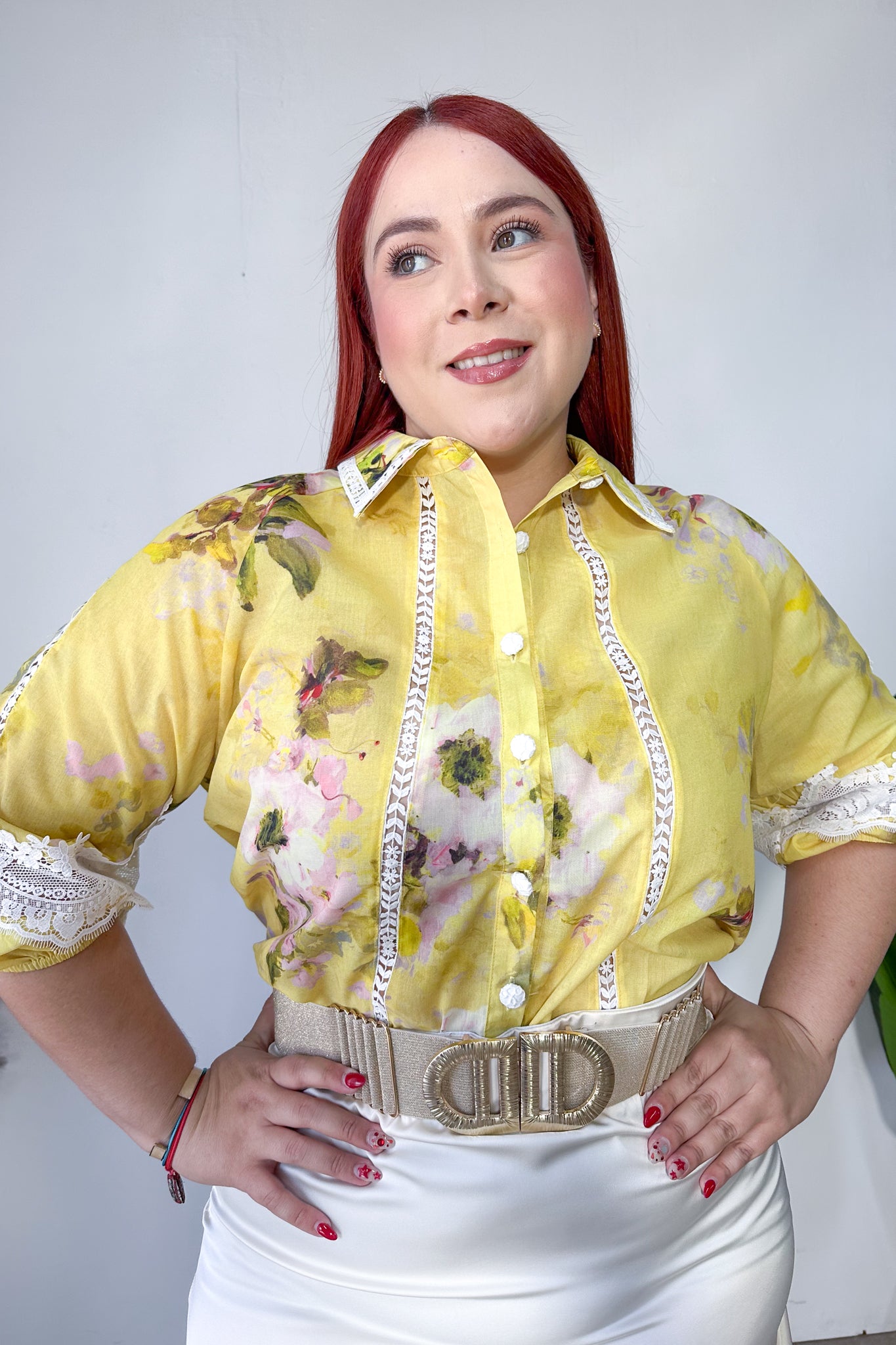 Camisa estampada floral c/encaje
