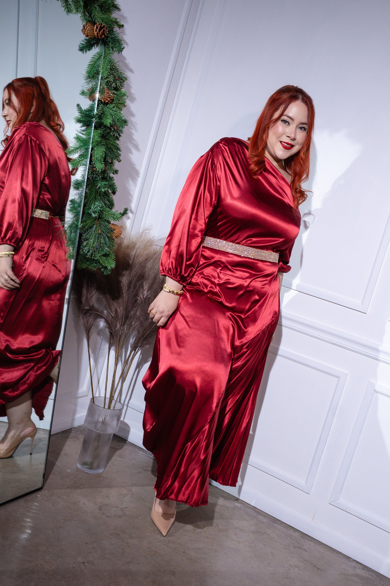 Vestido satin one shoulder tinto