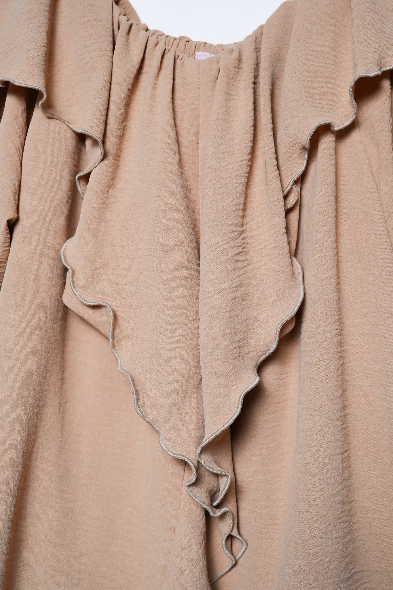 Blusa off shoulder beige